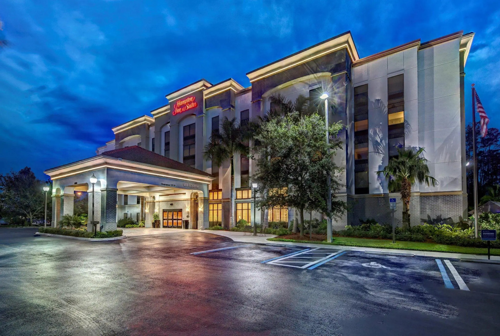 Hampton Inn & Suites Fort Myers-Estero/FGCU