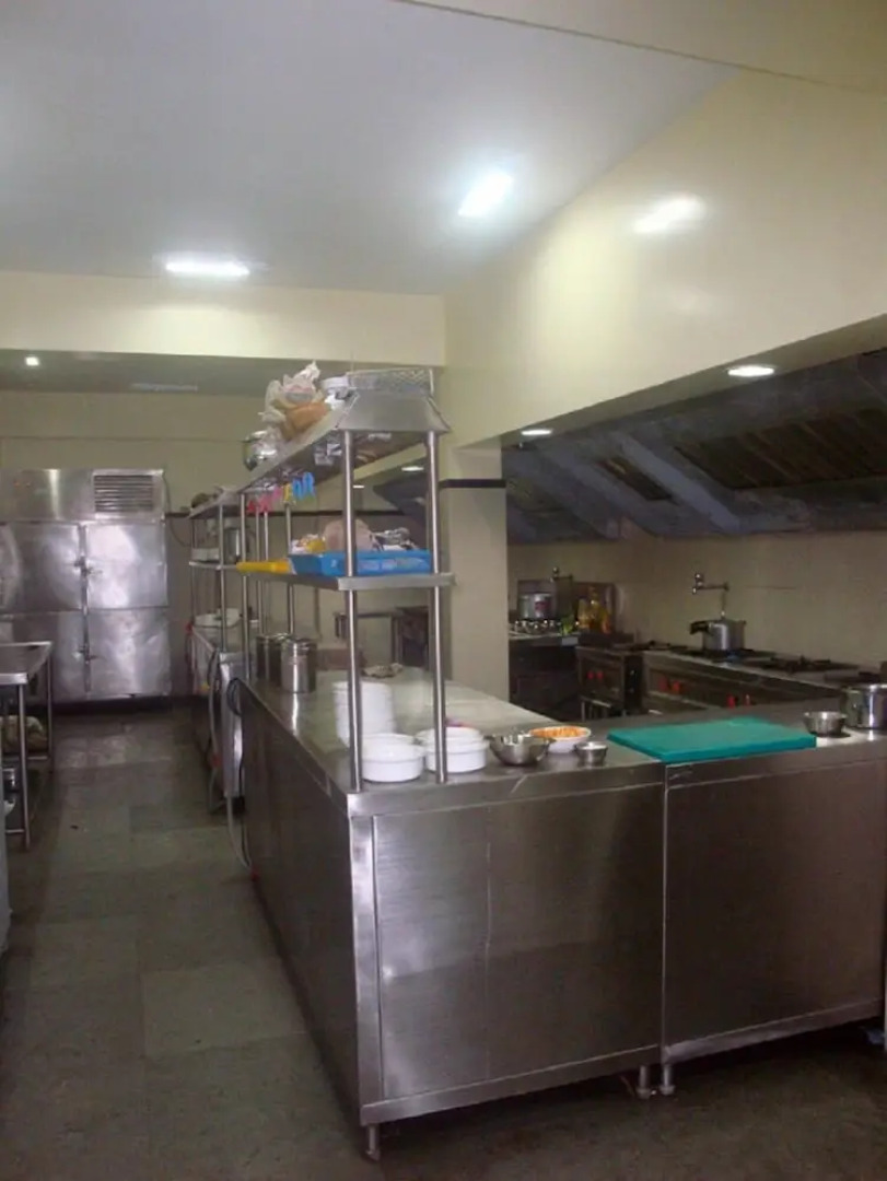 Hotel Hilltop International