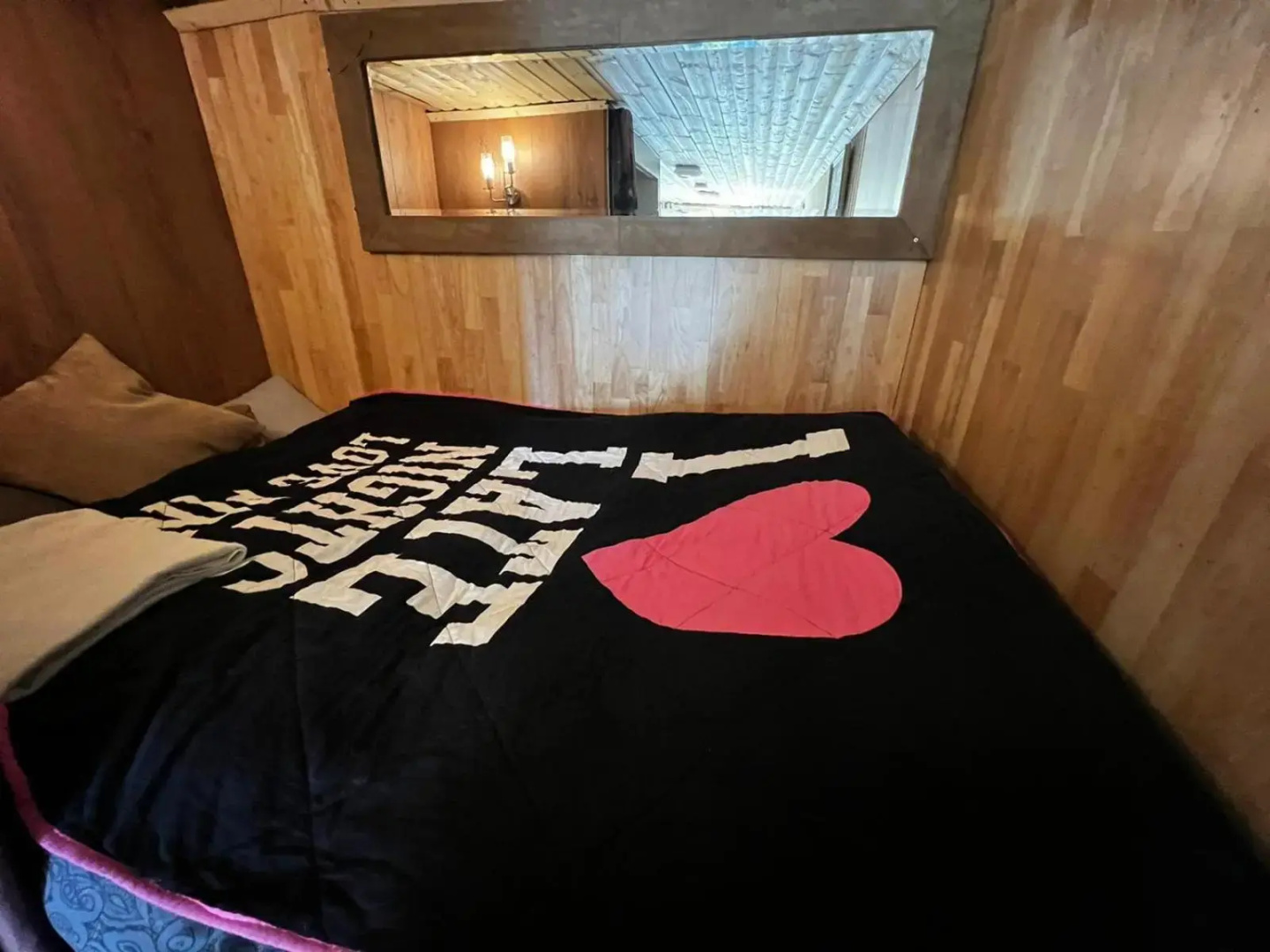 The Caduceus - Private Cabins