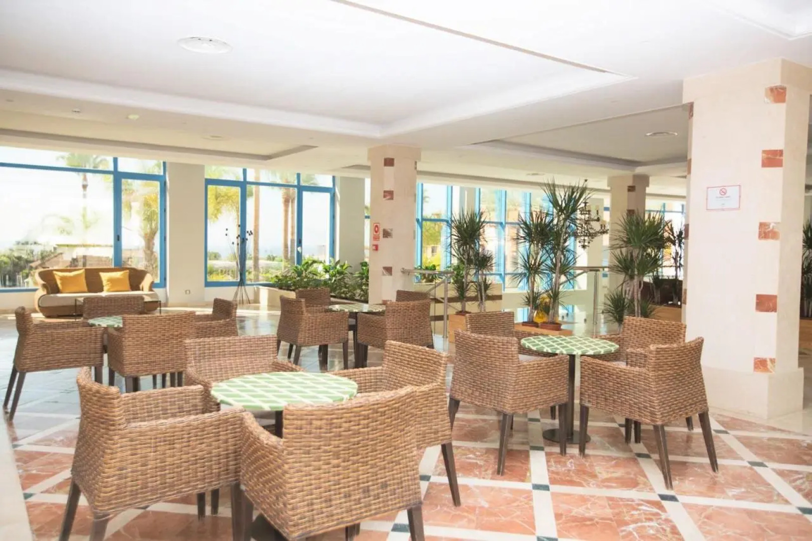 Отель Oh Nice Caledonia