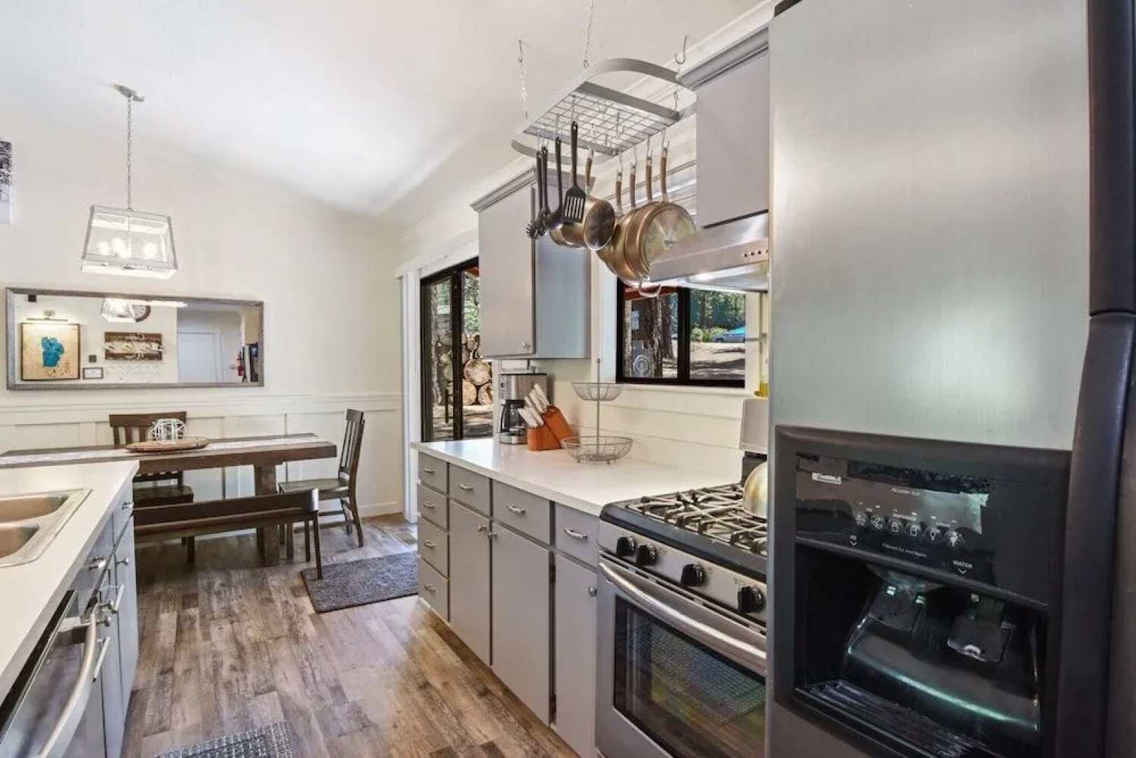 Incline Bliss Dreamy Pet Friendly Escape