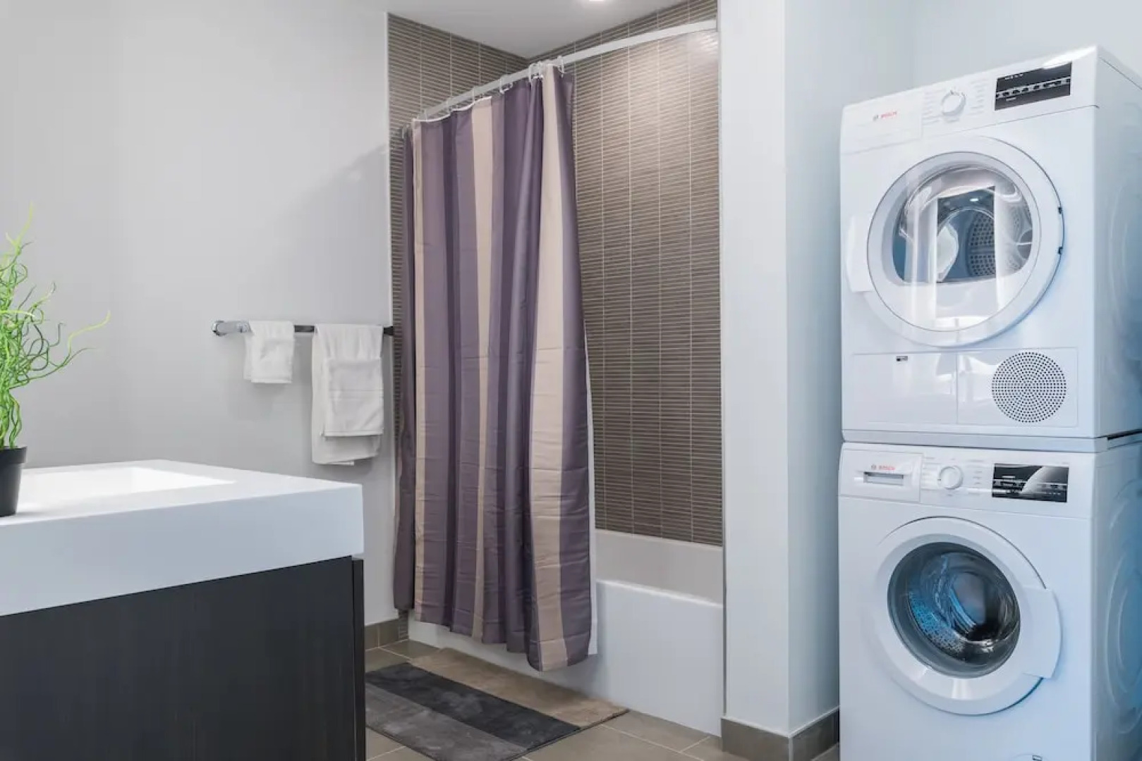 Dream Home Luxury Suites