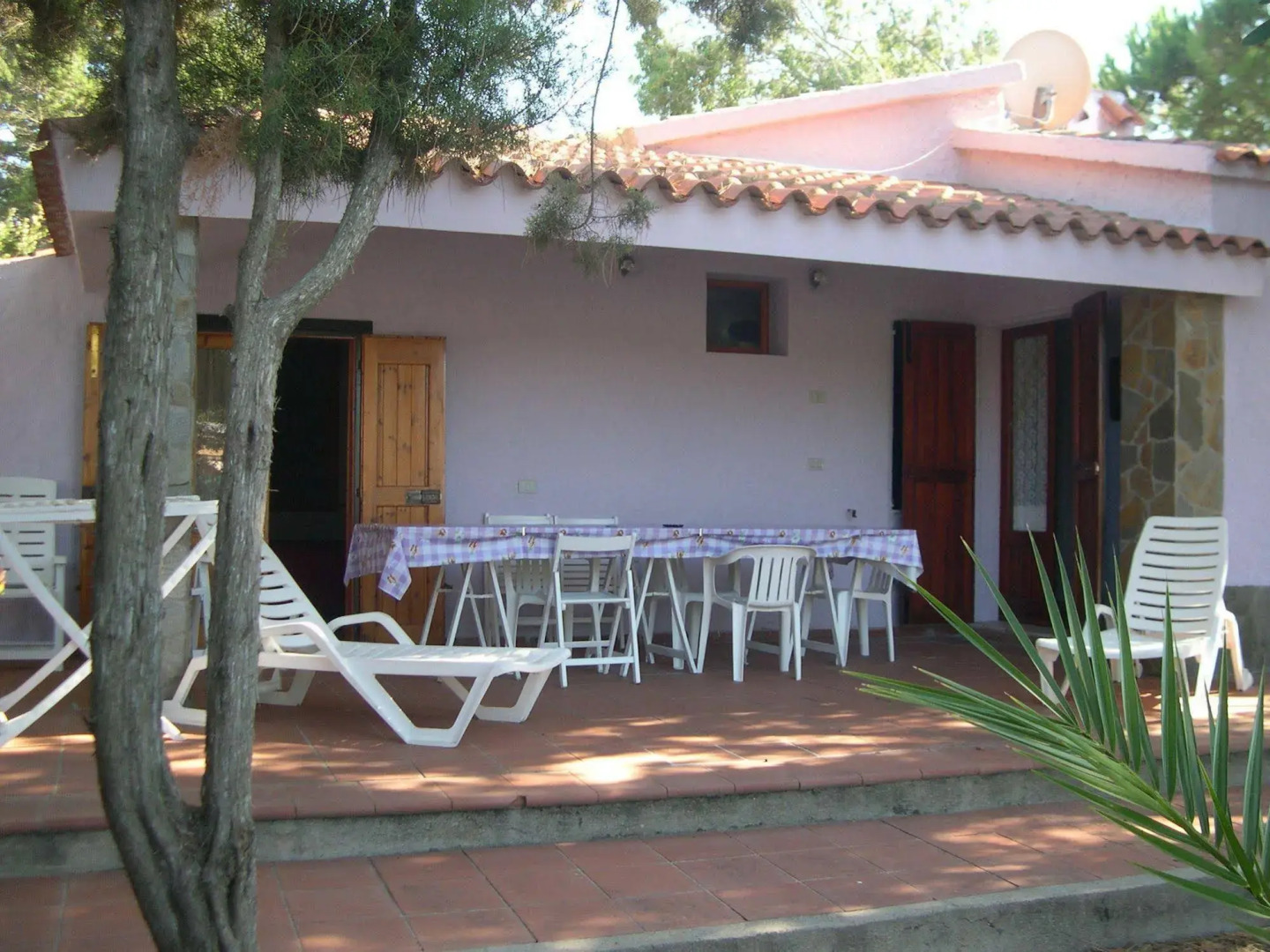 Villette Close Up Rena Majore