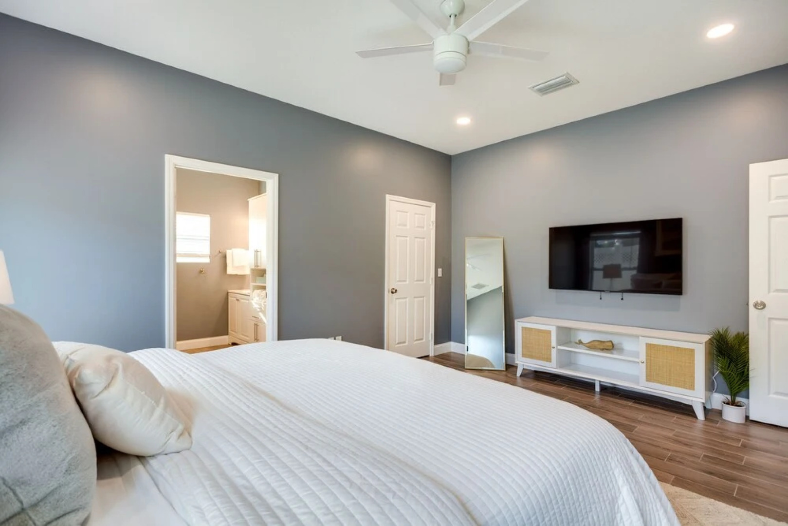 Florida Gem: Saltwater Pool By Beaches & Kayaking!