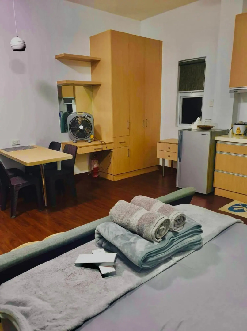 Cozy Unit at the heart of Balanga City