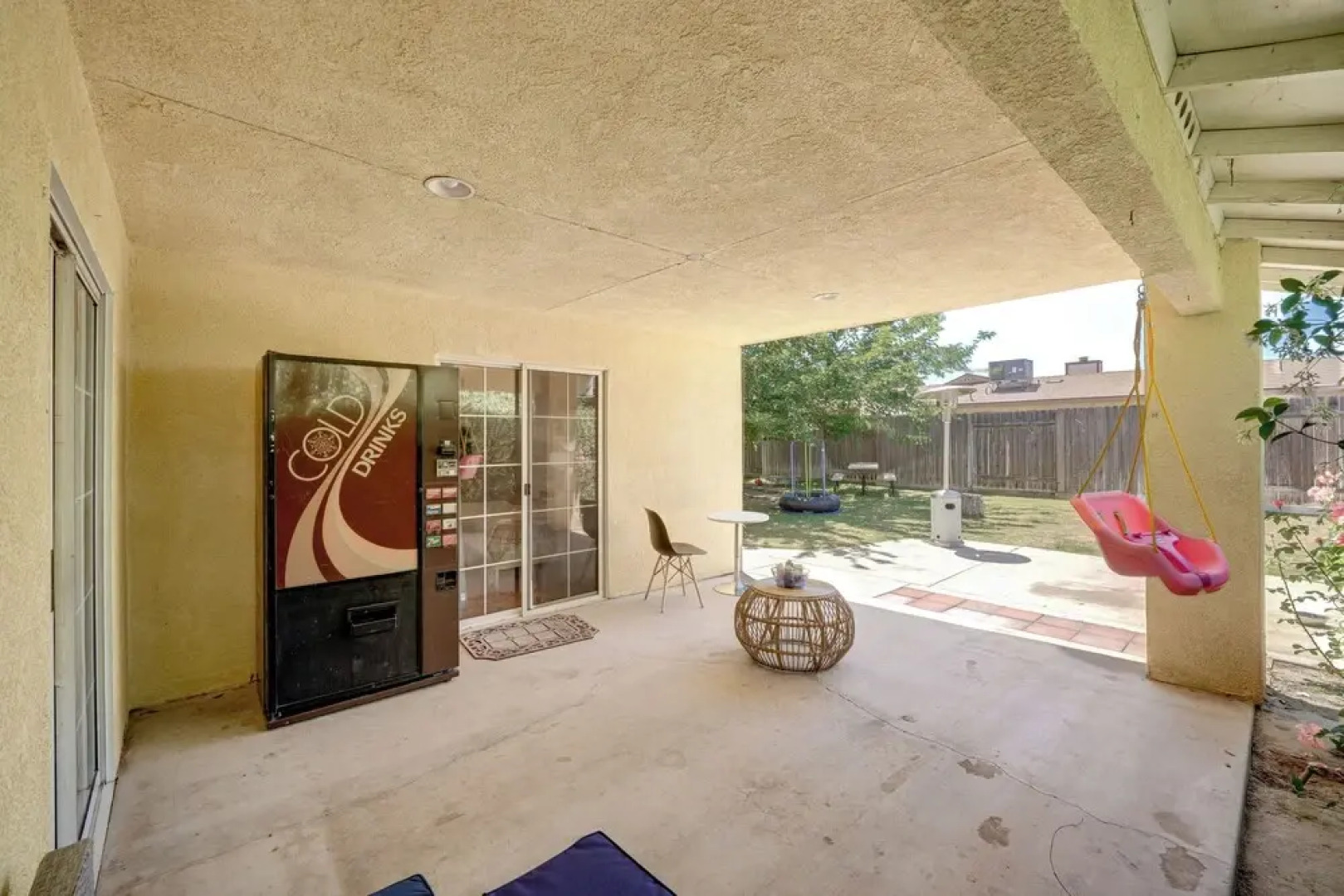 Fun-filled Backyard: Bakersfield Family Haven!