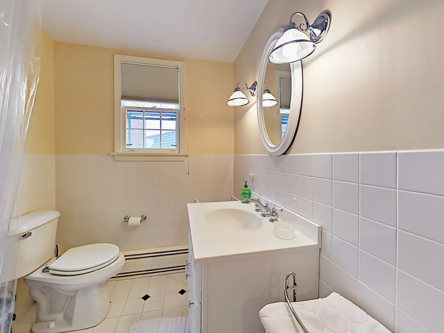 Family-friendly 4br W/ Ocean Views 4 Bedroom Home