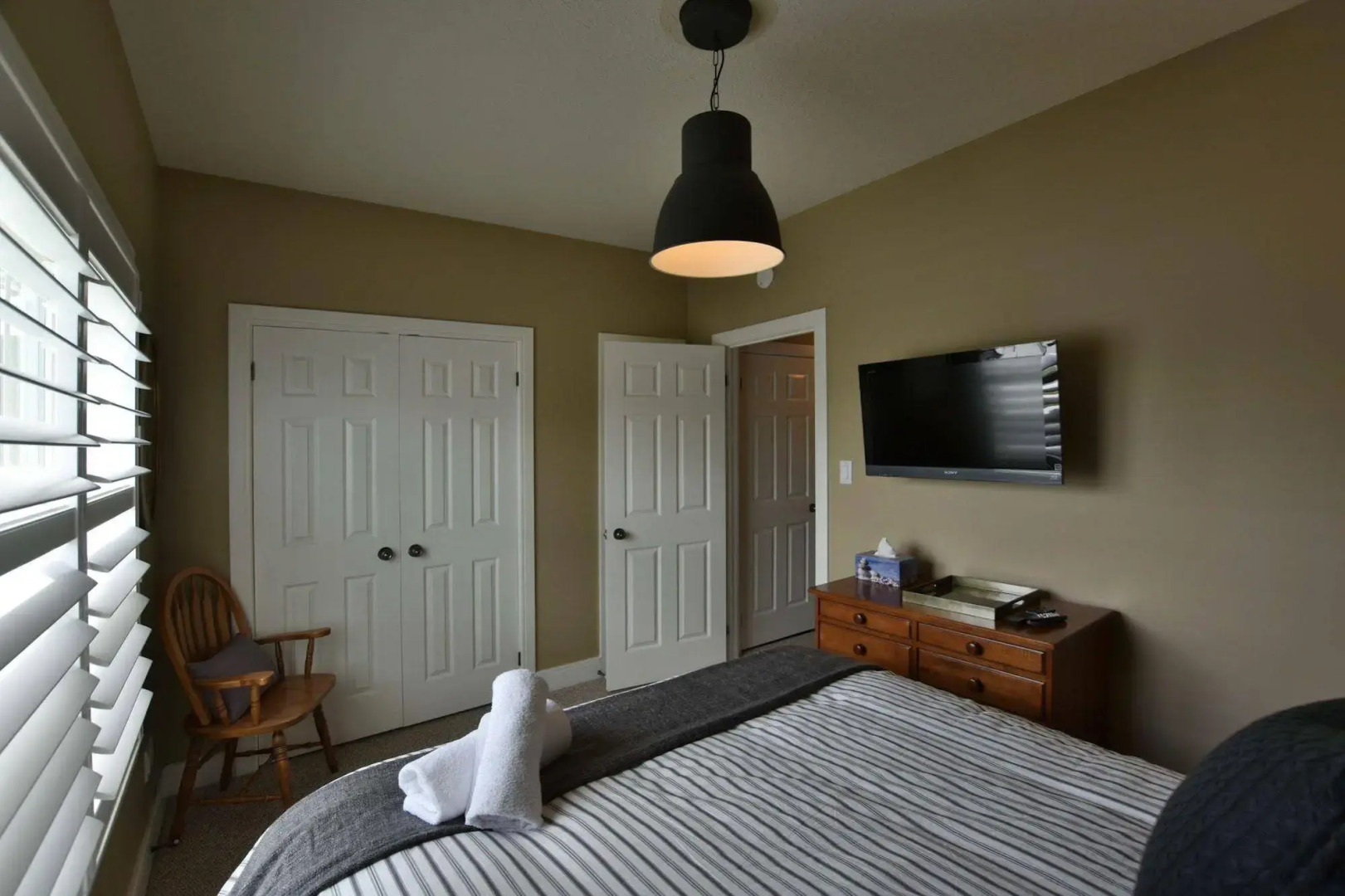 The Lodges at Blue Mountain - Historic Snowbridge Condos