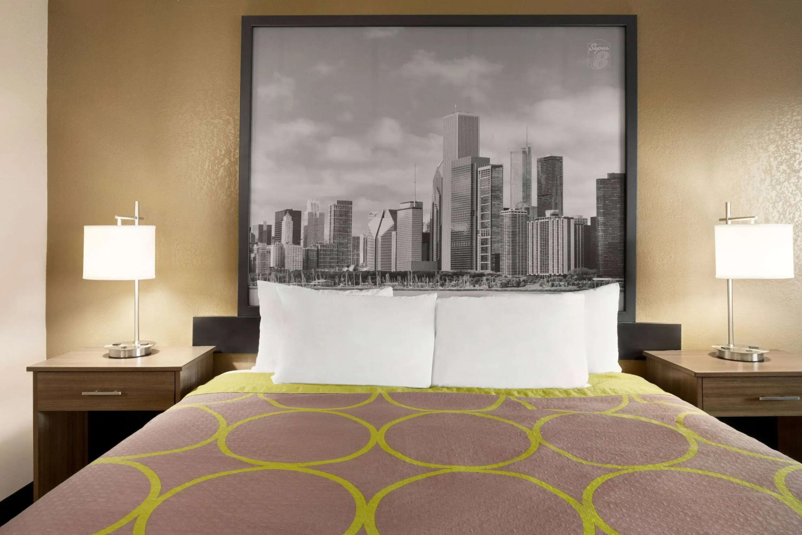 Super 8 by Wyndham Joliet I-55 N/Chicago