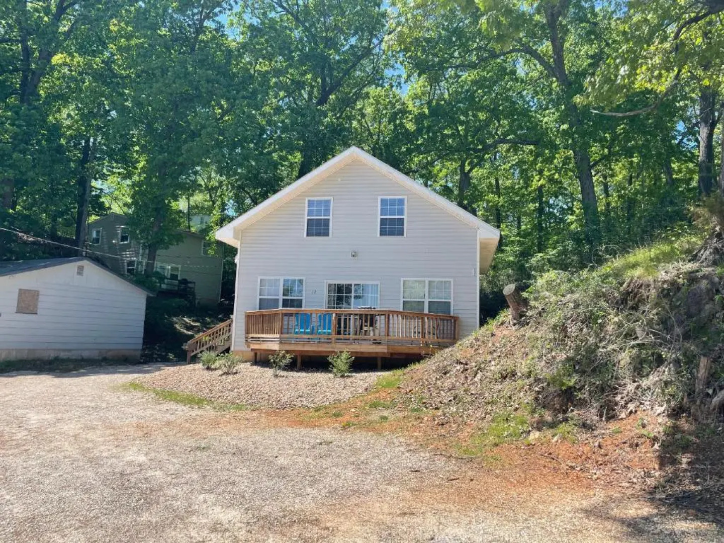 Lakeshore Fishing Cabins All 6 cabins