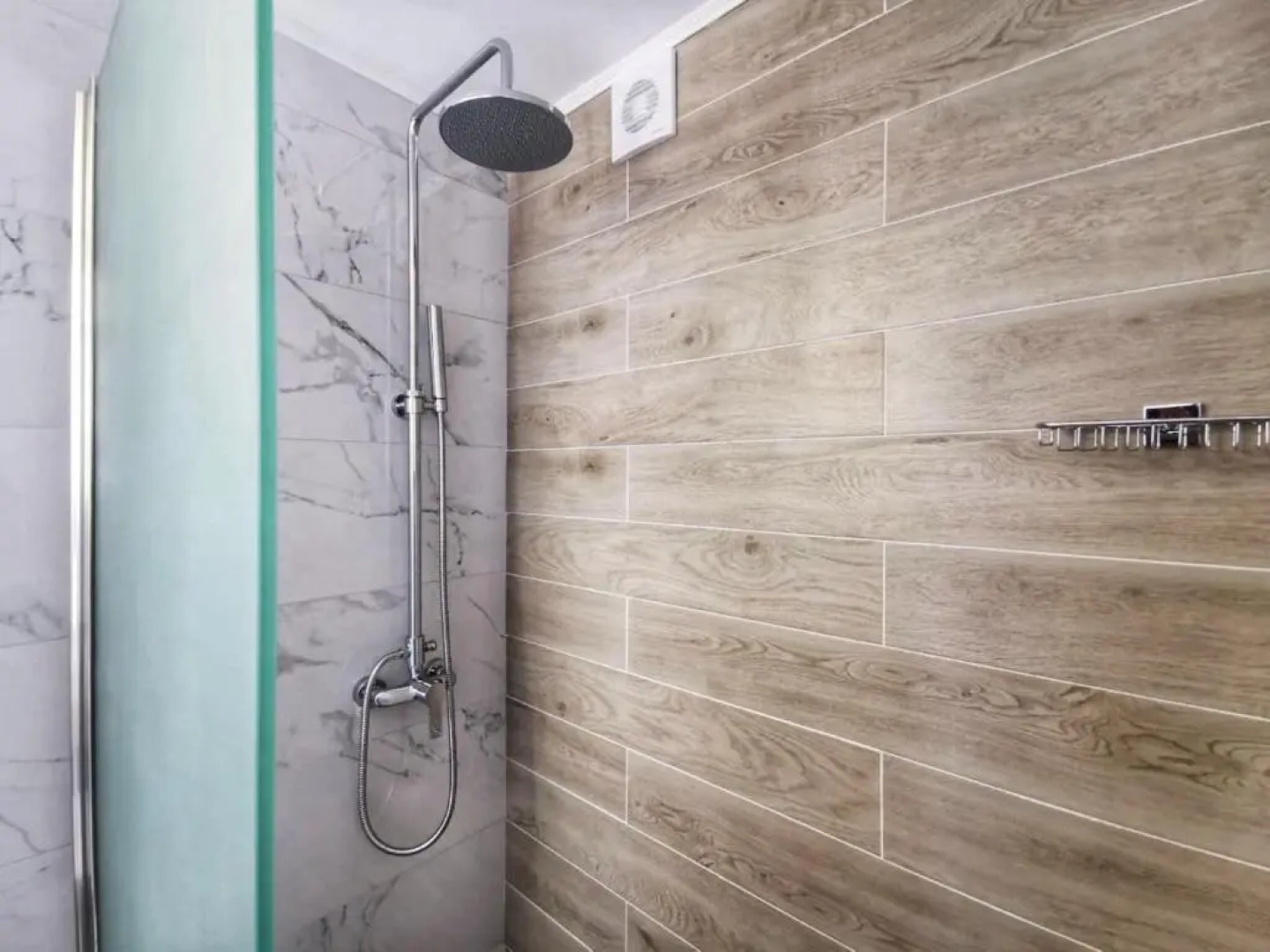 Sunrise Luxury Seaside Apartment