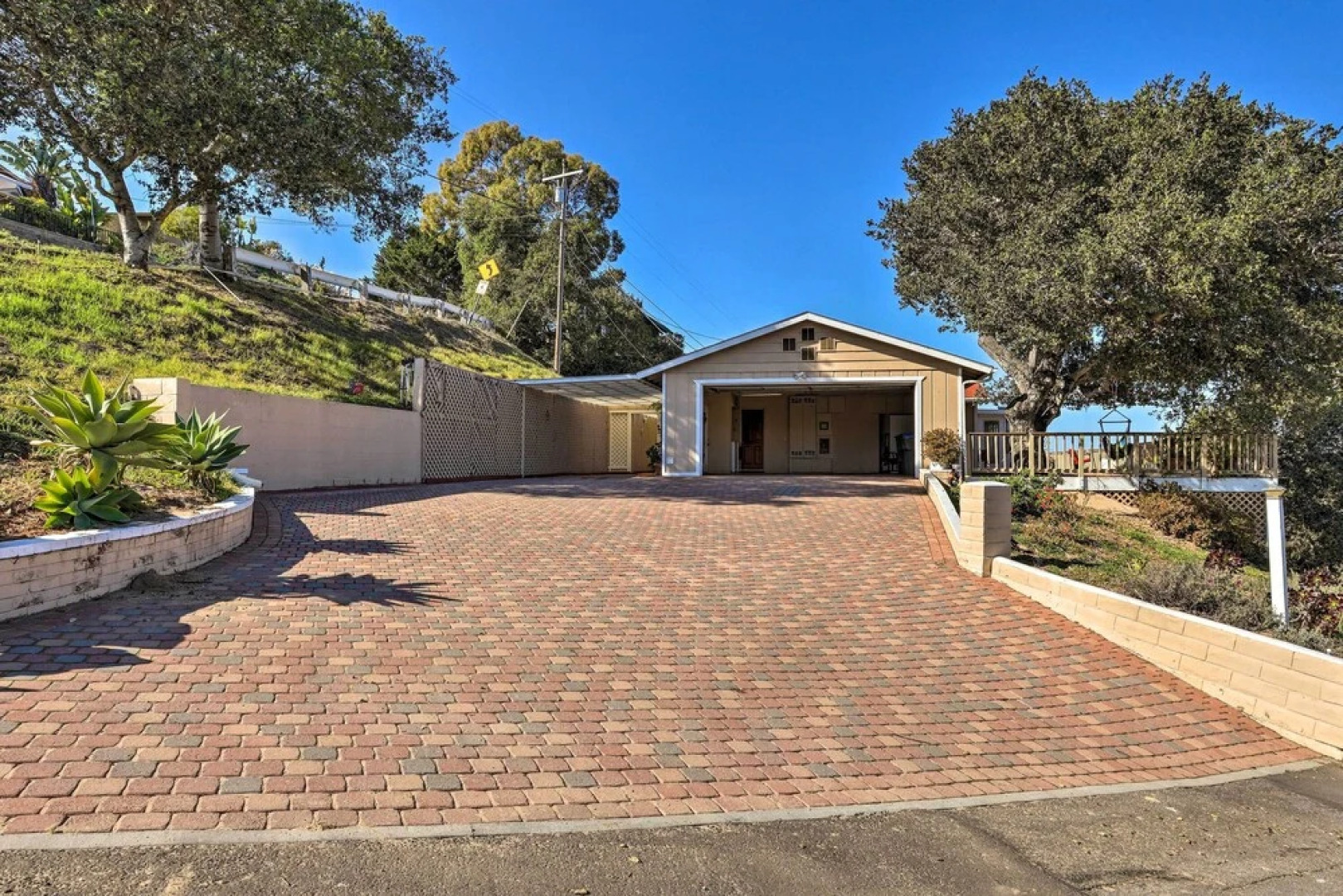 Retro House w/ Deck & Arroyo Grande View