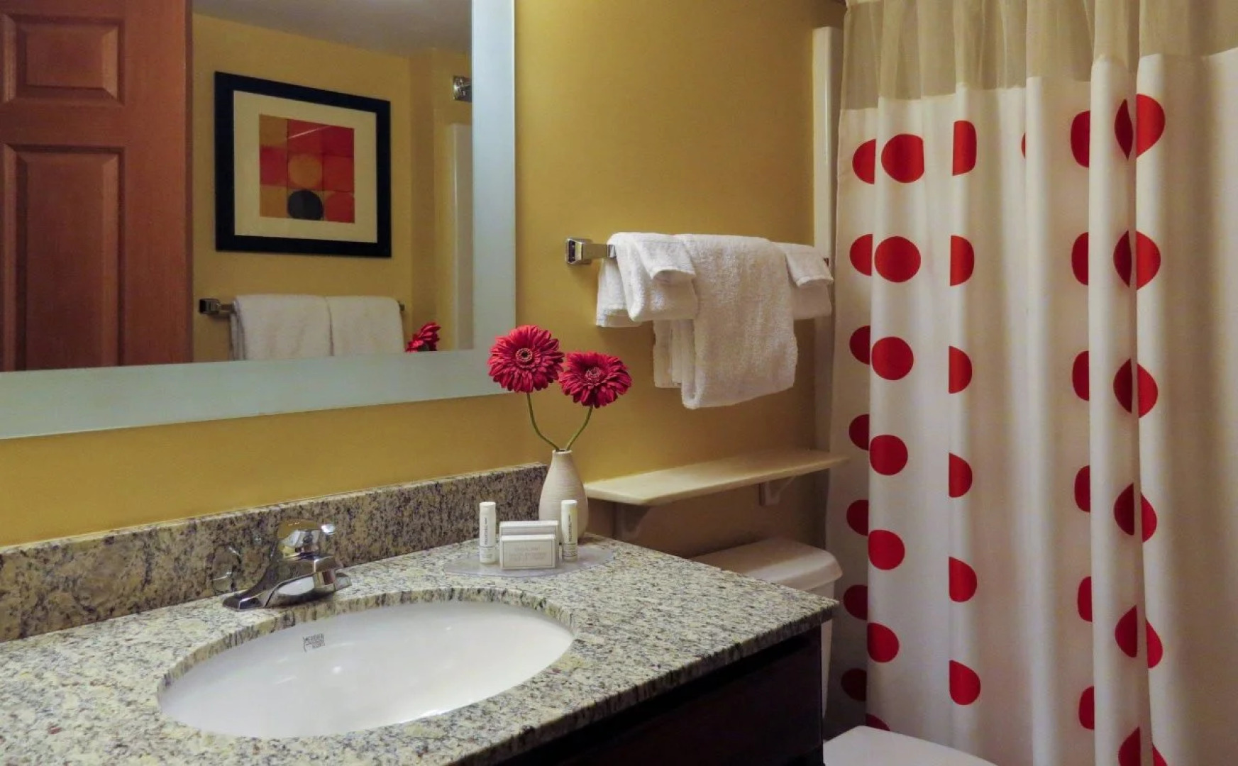 Alluxsuites at 1876, an Ascend Collection Hotel