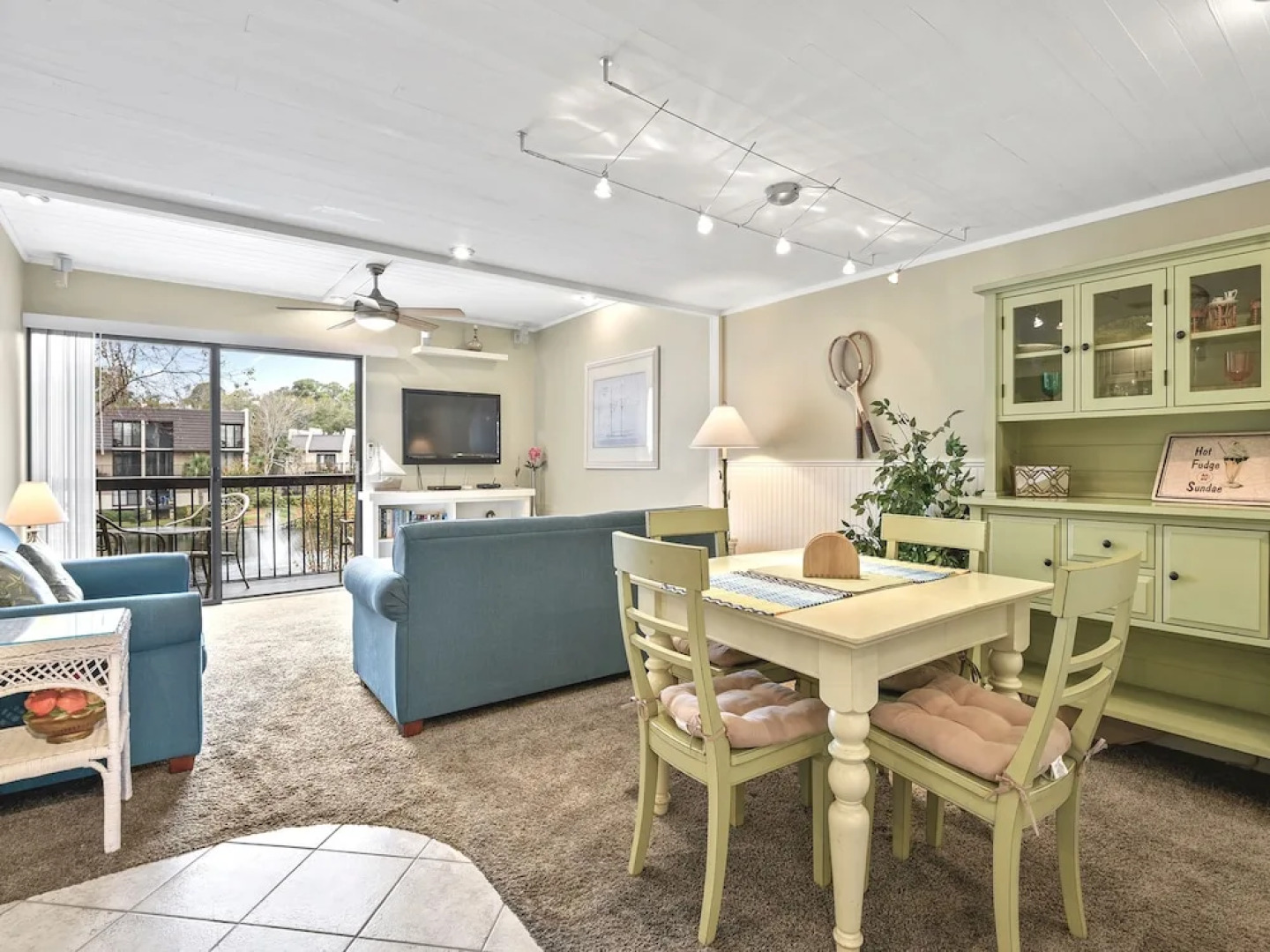 Island Club by Vtrips