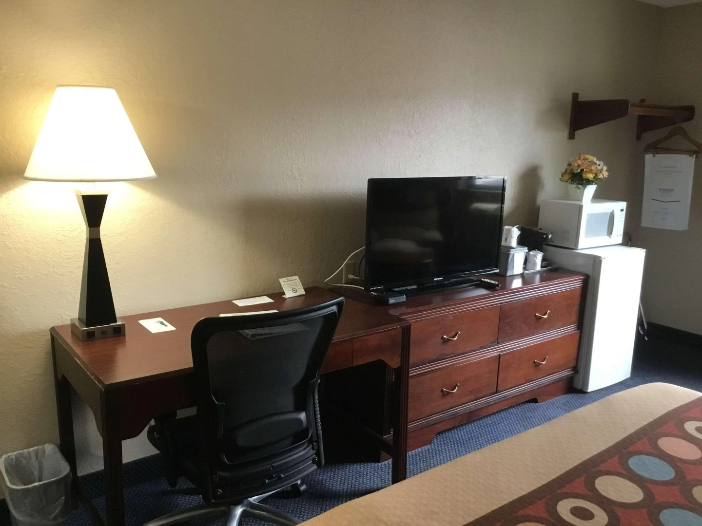 Super 8 By Wyndham Gardner