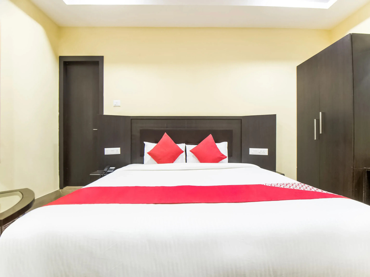 OYO 33503 Hotel Holiday international