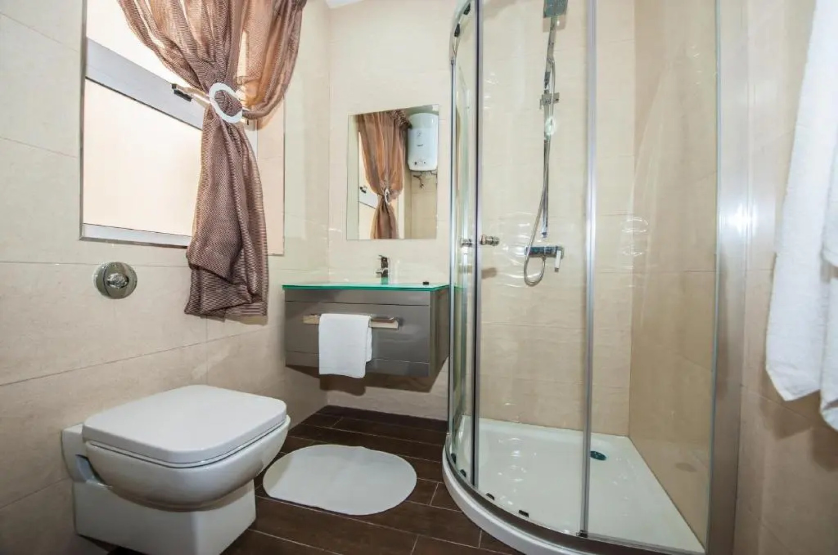 The Waves holiday apartment