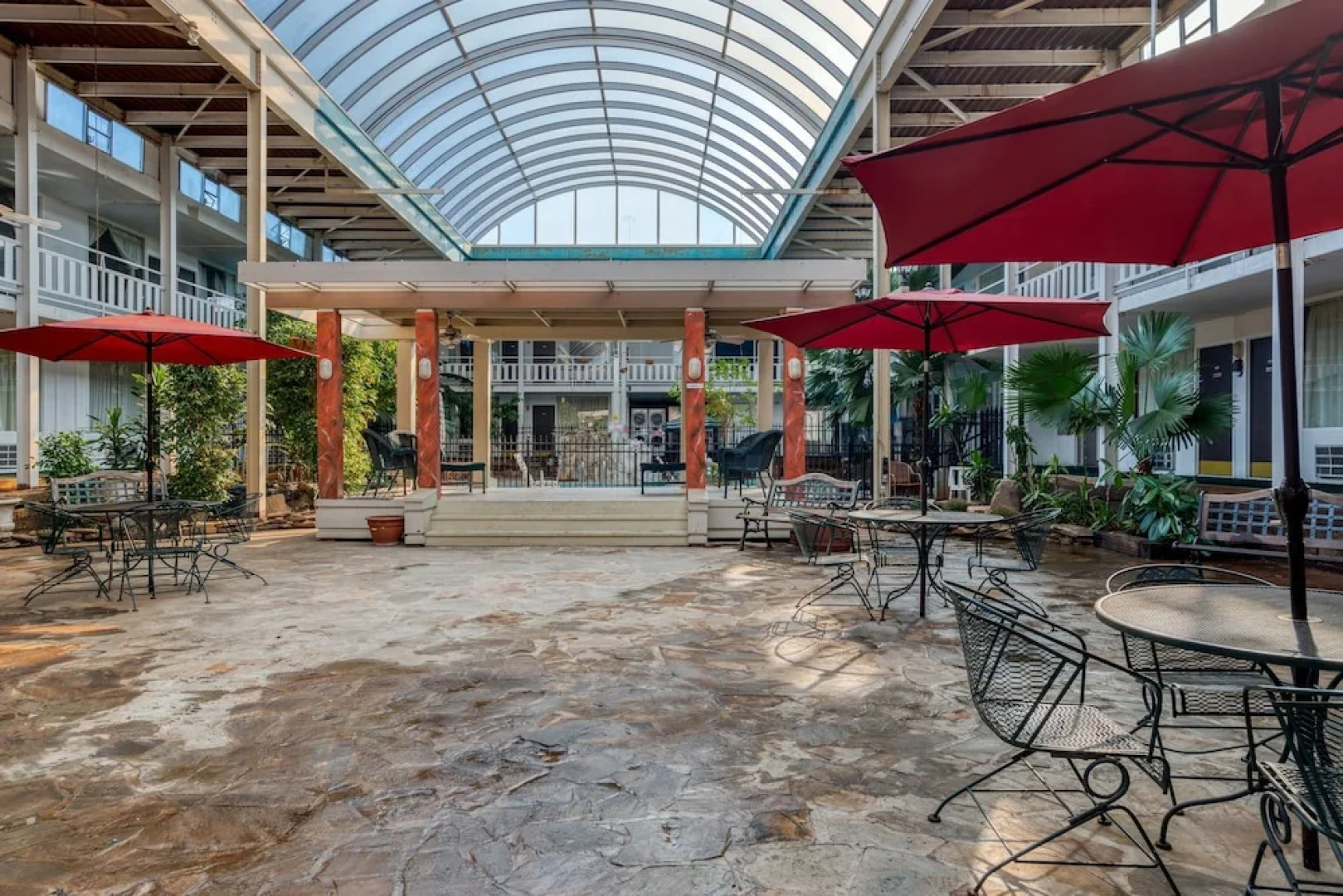 Motel 6 Sweetwater, TN - Lost Sea