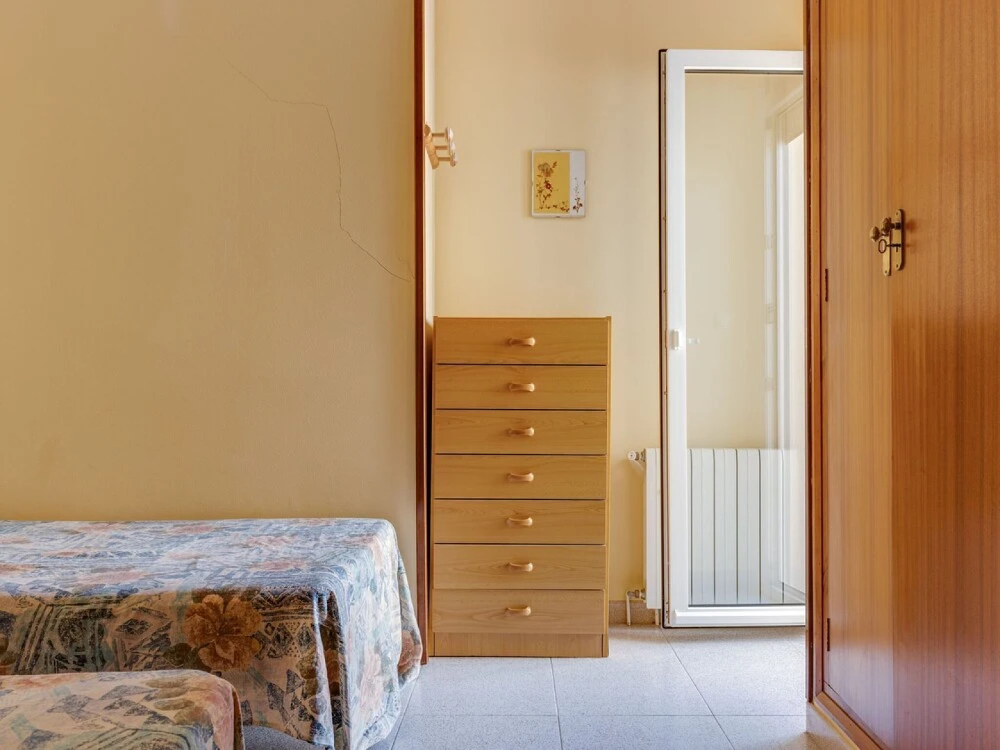 Splendid Mansion in Palau-Saverdera near Sea