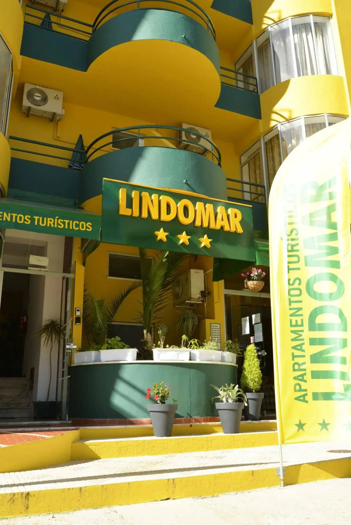 Apartamentos Lindomar