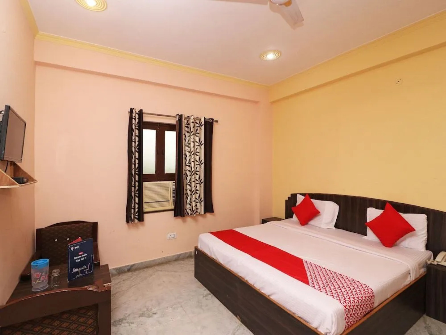 Oyo 22015 Hotel Lakshya Palace