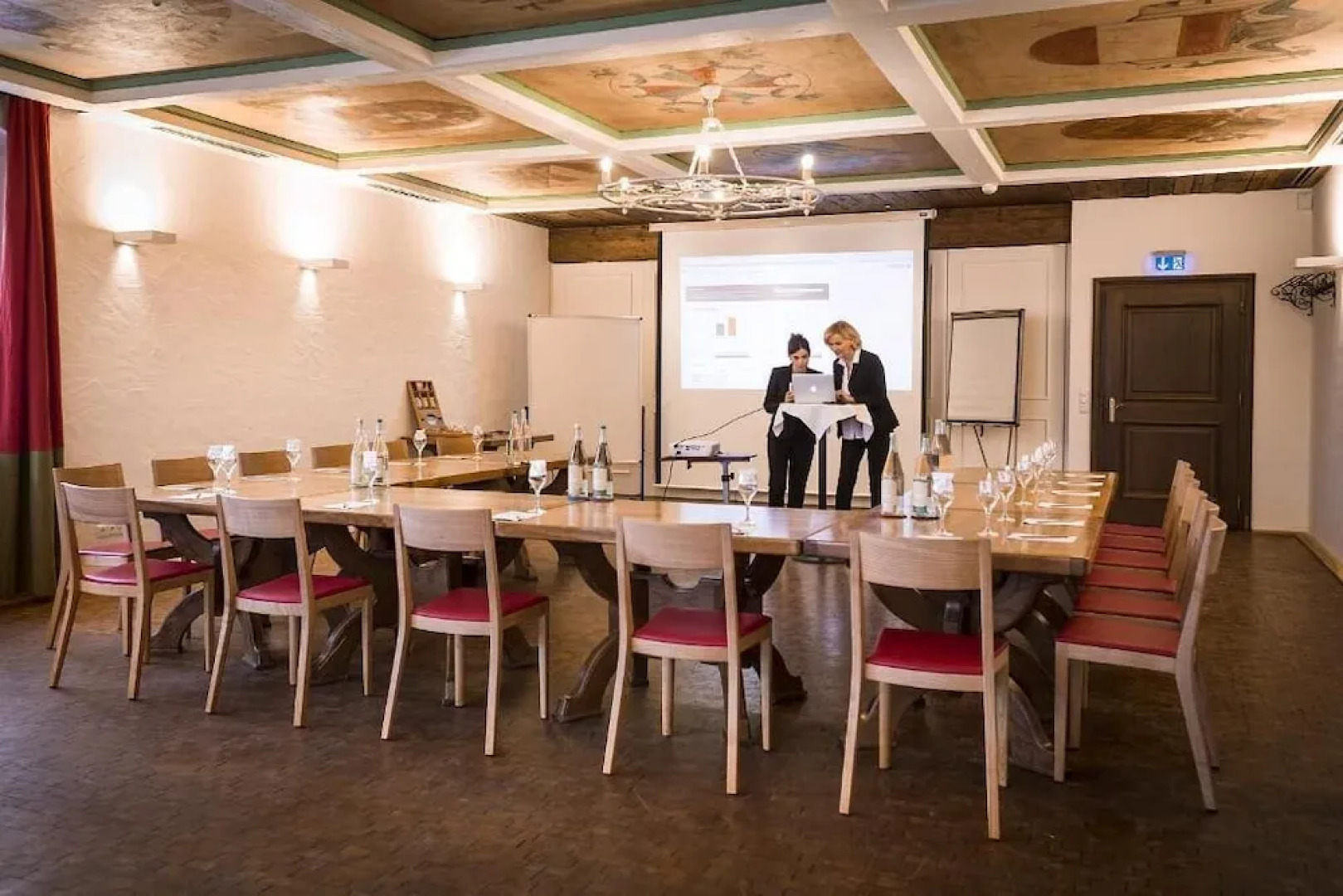 Alter Wirt GmbH in Grünwald