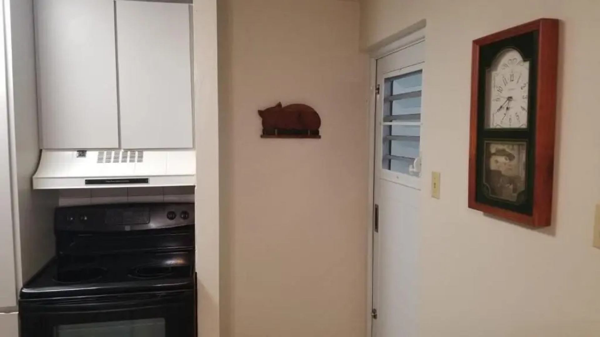 Montones Beach Studio B-3