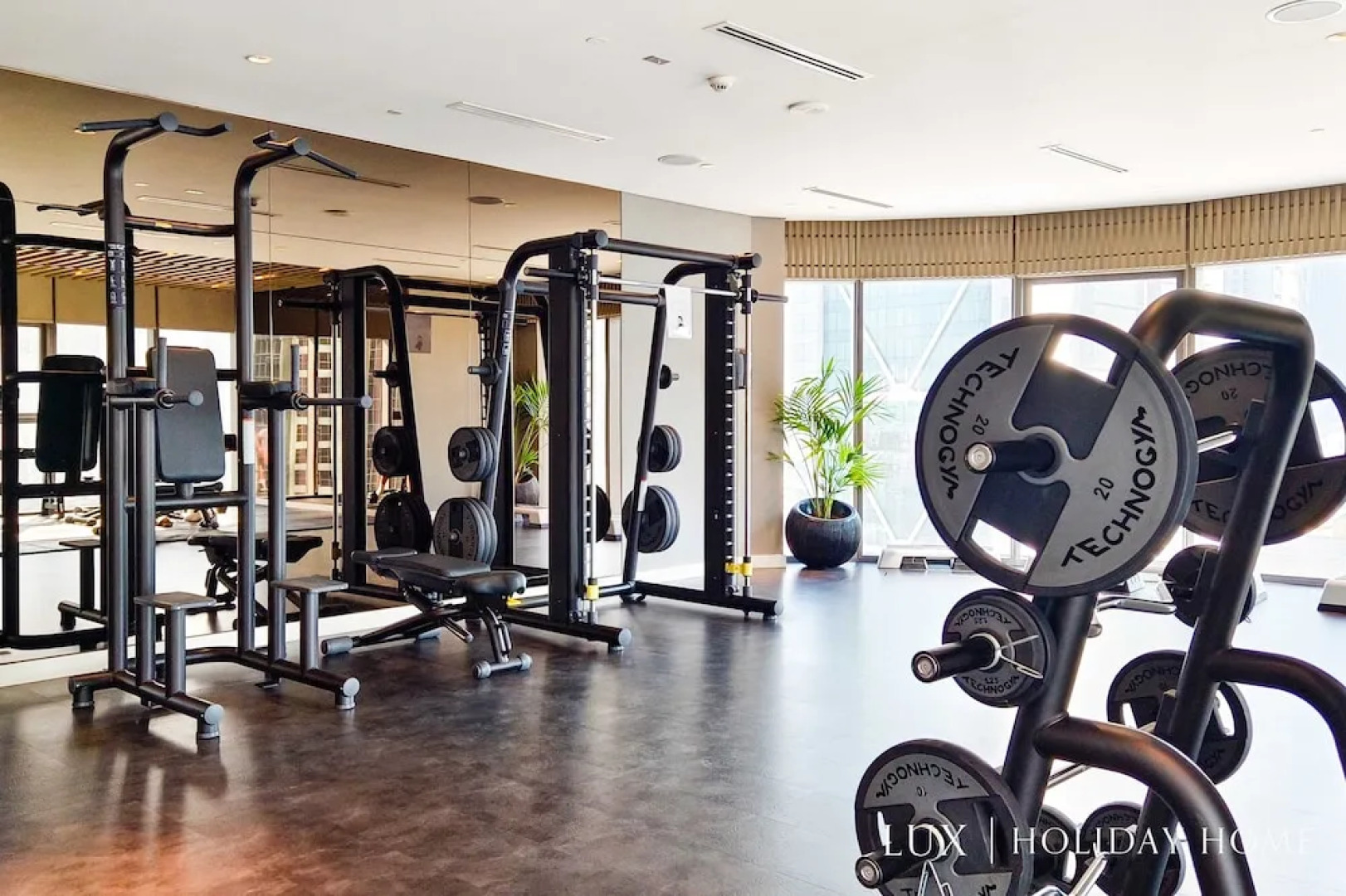 LUX The Paramount Sea View Suite