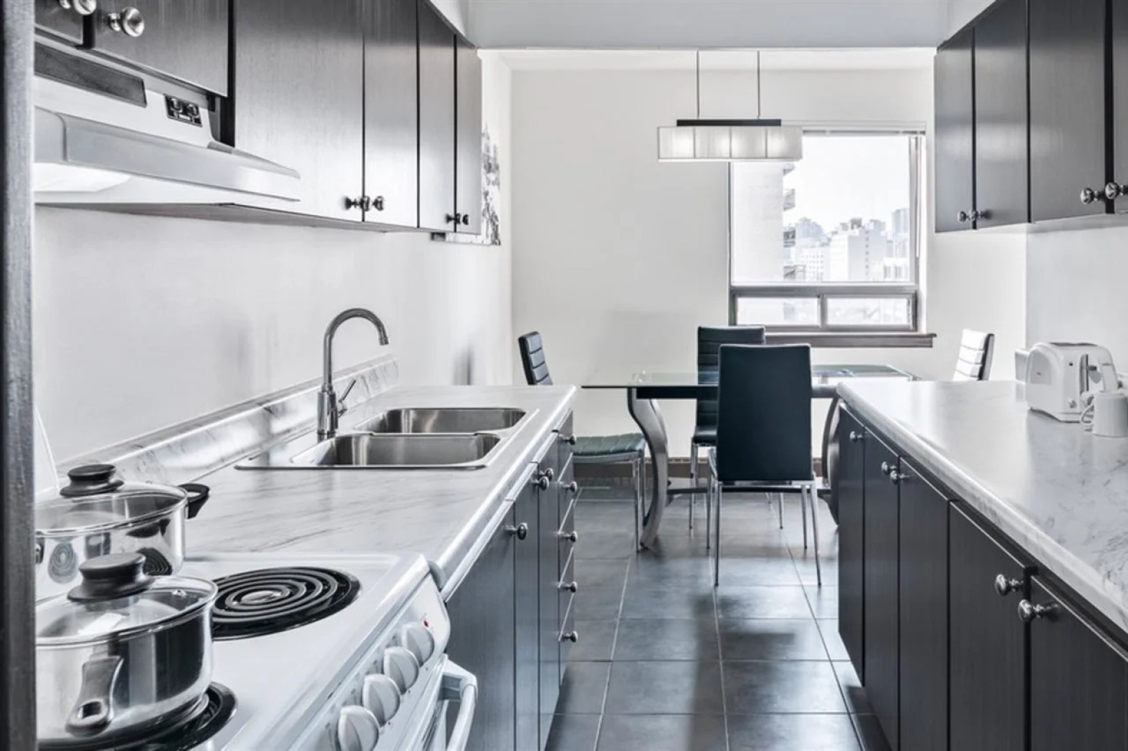 Ottawa Embassy Hotel