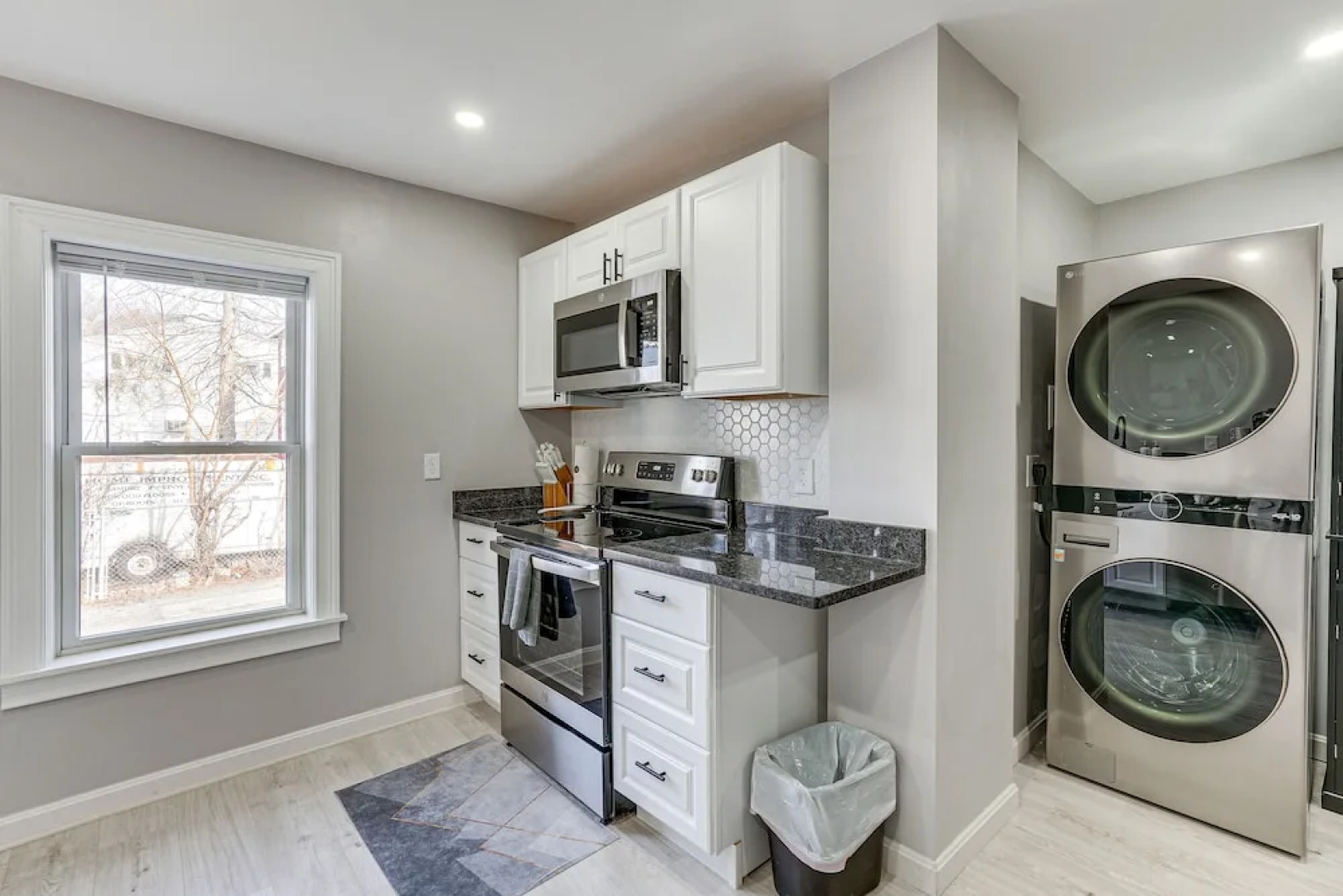 Coastal Lynn Escape w/ Fireplace: 3 Mi to Beaches