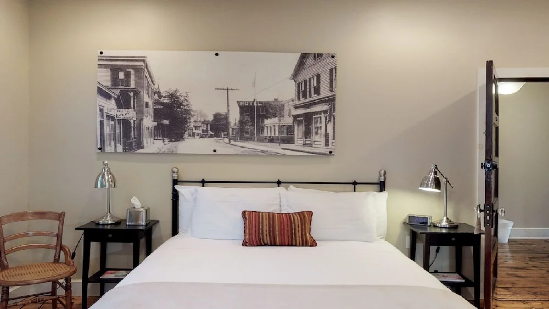 The 1850 House Inn and Tavern