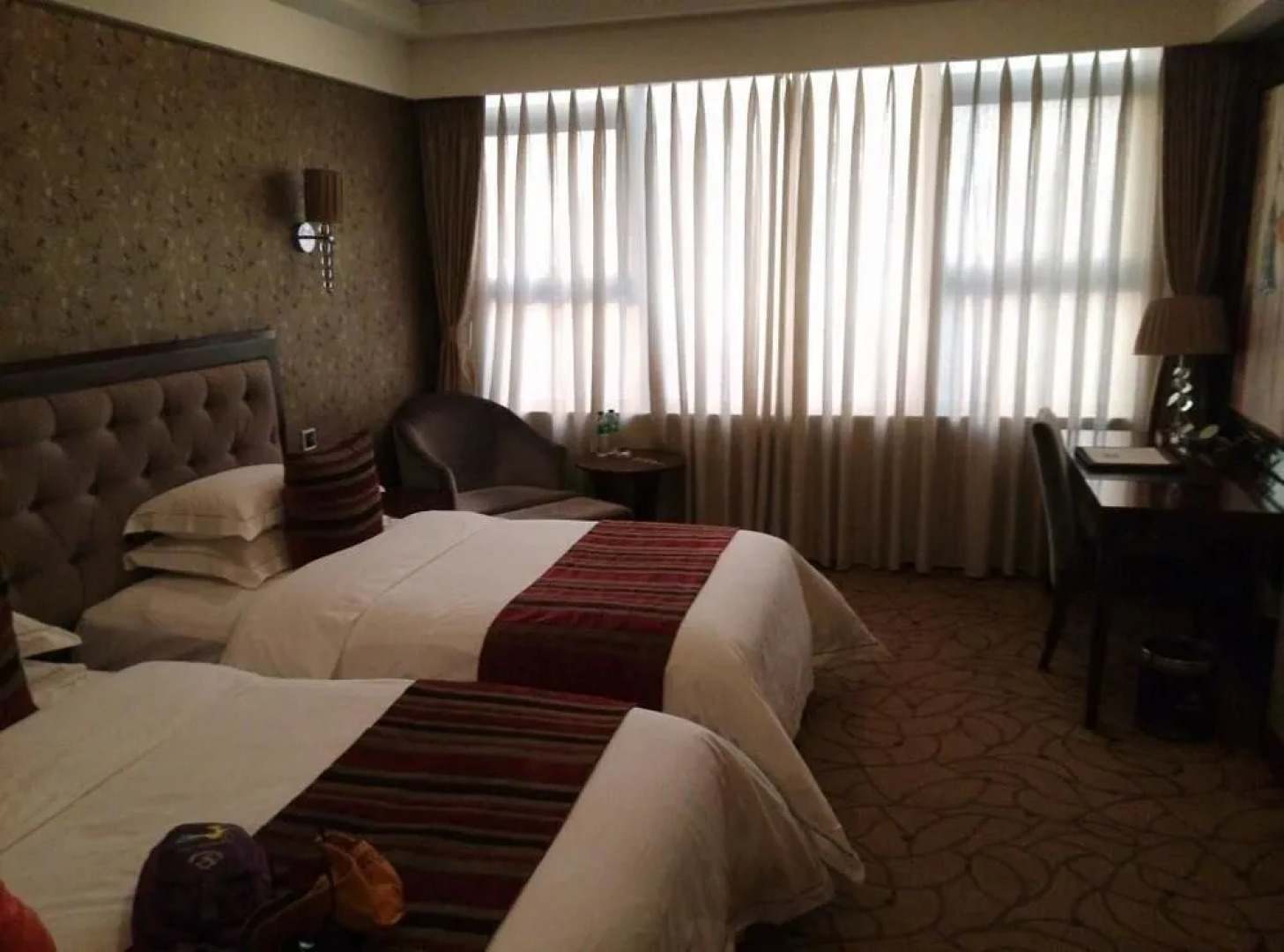 Leshan Celebrity Hotel