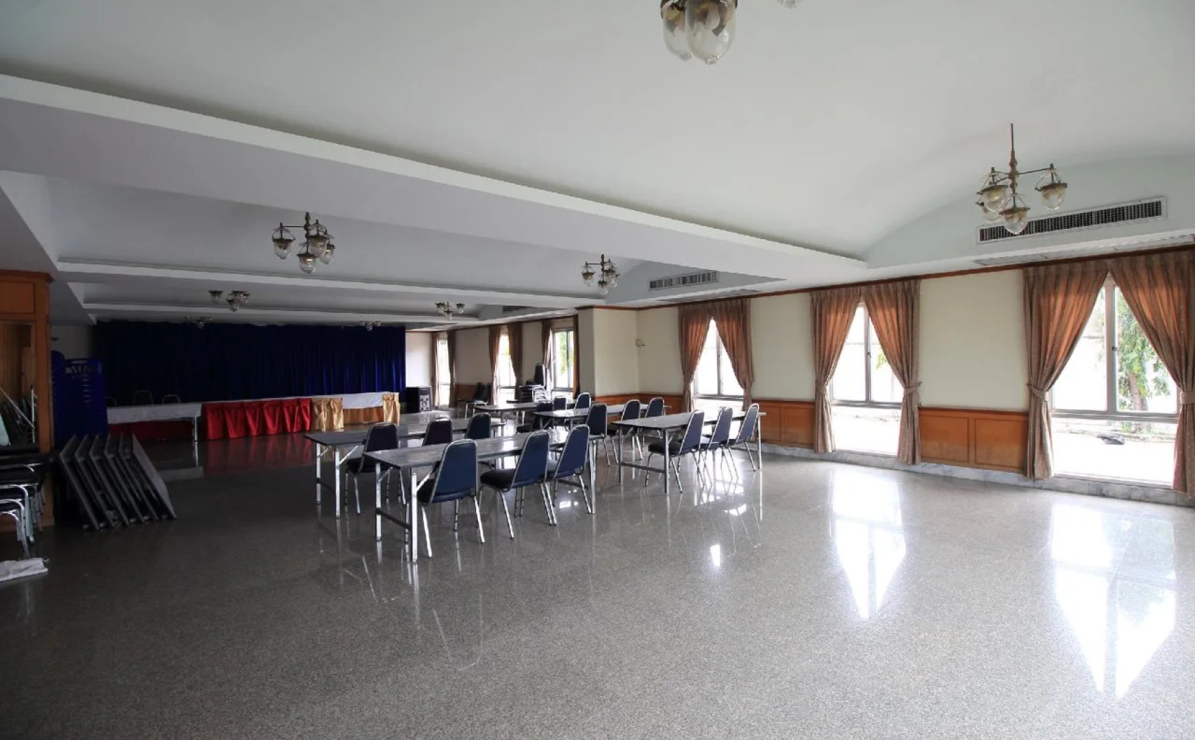 Diamond Place Hotel & Serviced Apartment