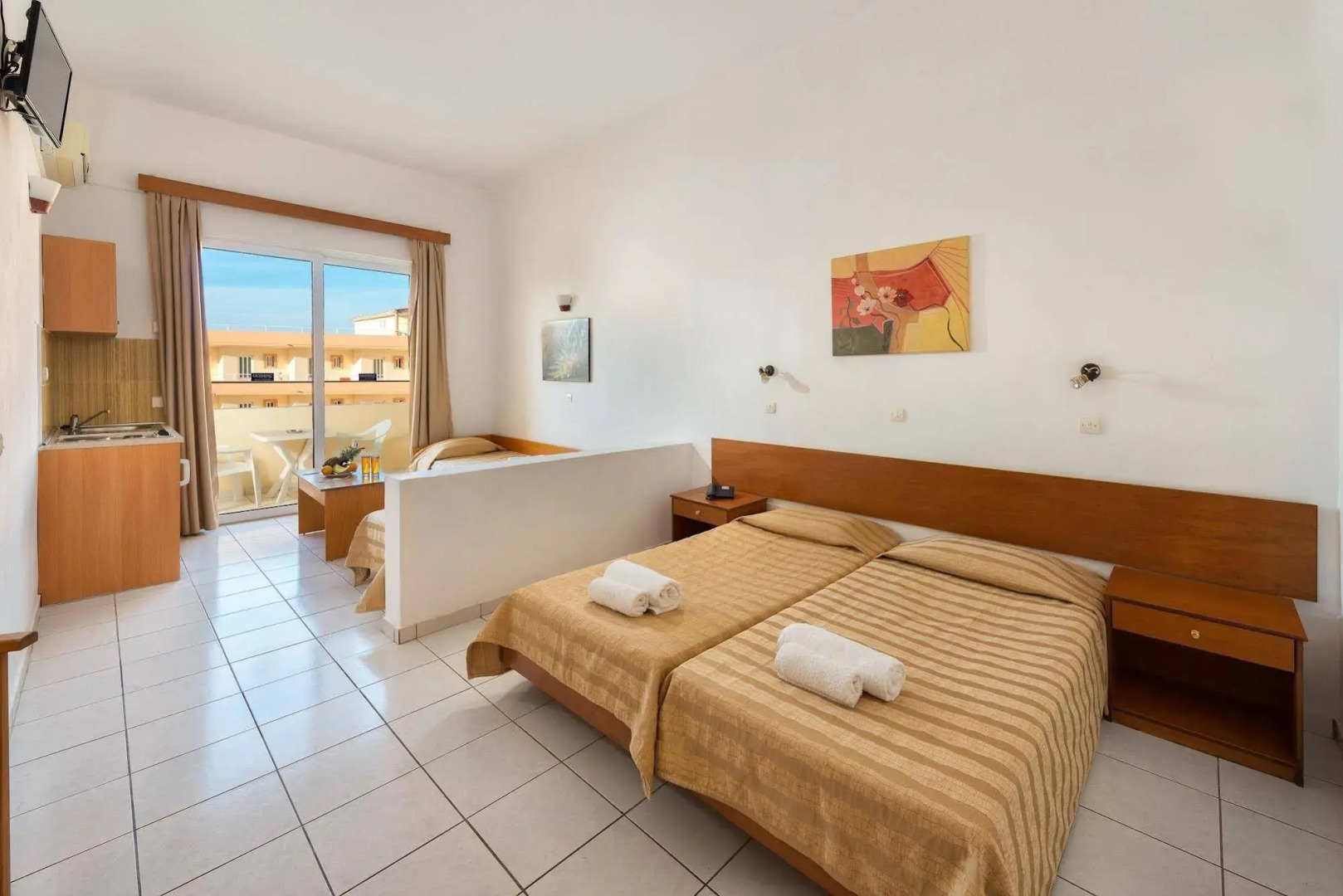 Bayside Hotel Katsaras