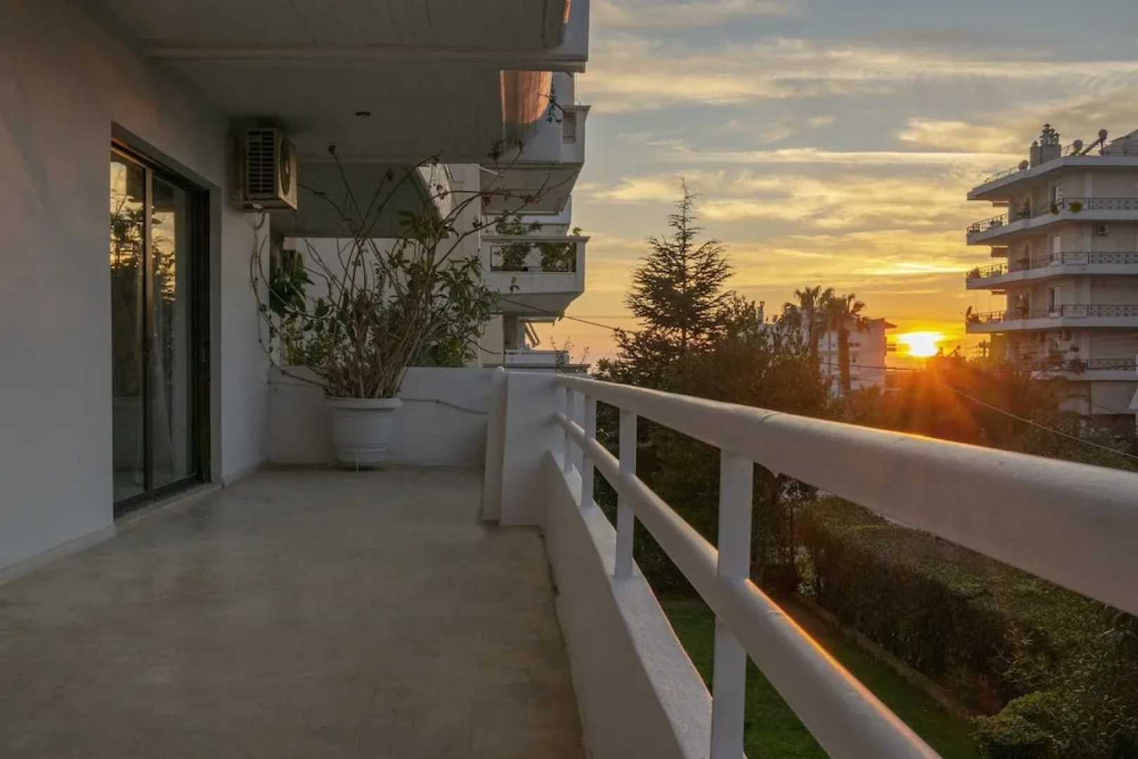 Kleio - Spacious Apartment in Glyfada