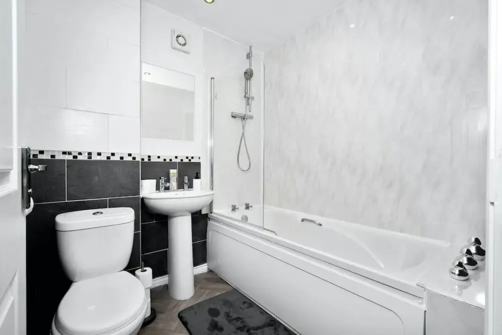 Tipton Escape Haven - 3 Bed House