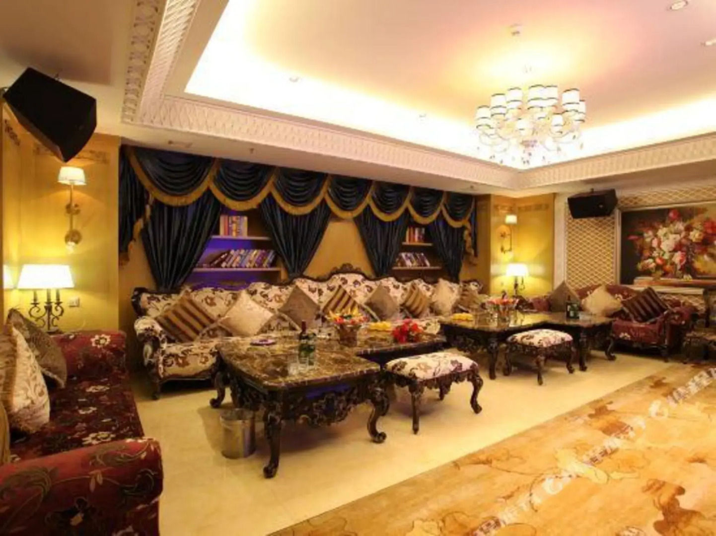 Shenlongyingjia Hotel