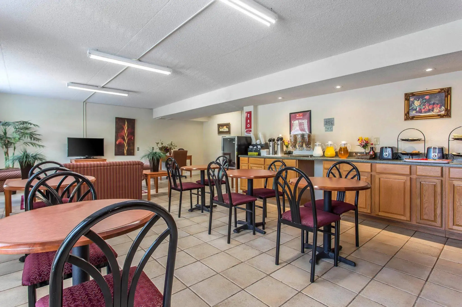 Econo Lodge & Suites Southern Pines - Pinehurst