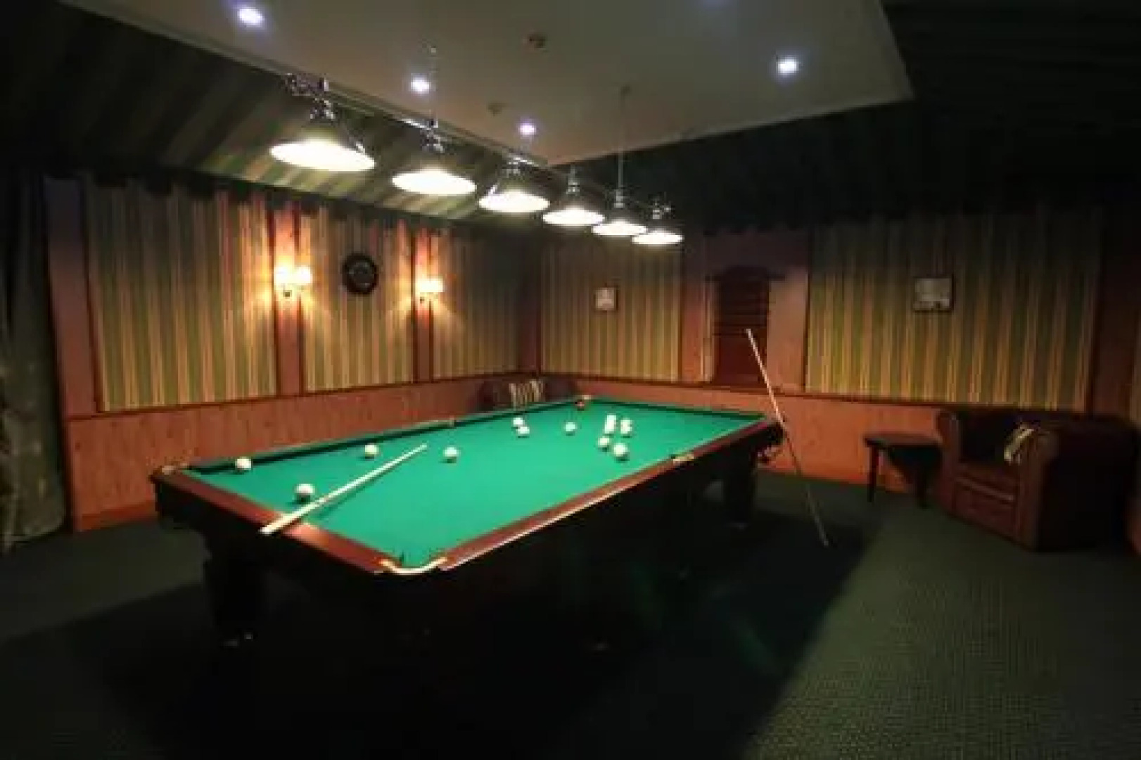 Sadky Hotel and Restaurant