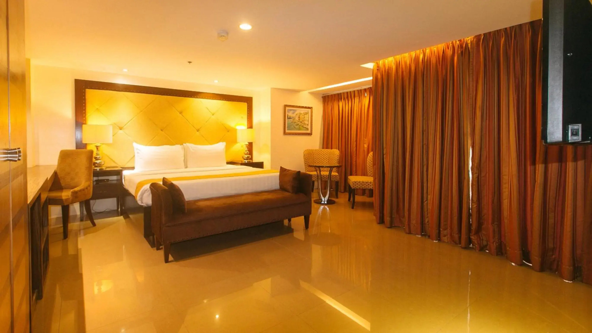 Torre Venezia Suites