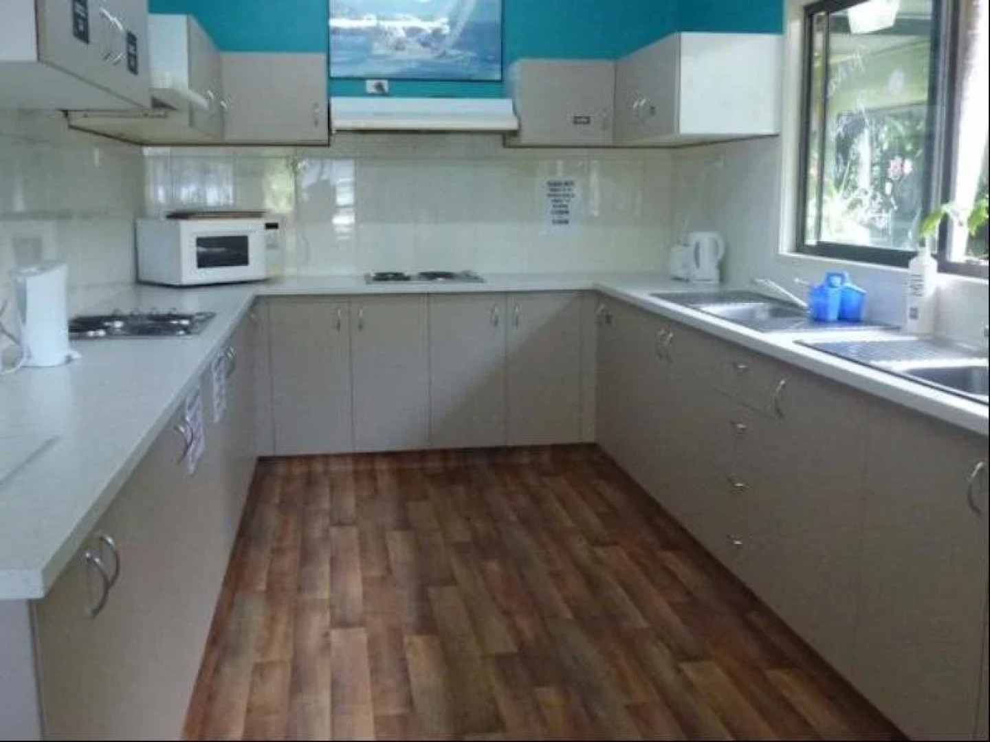 Backpackers By The Bay