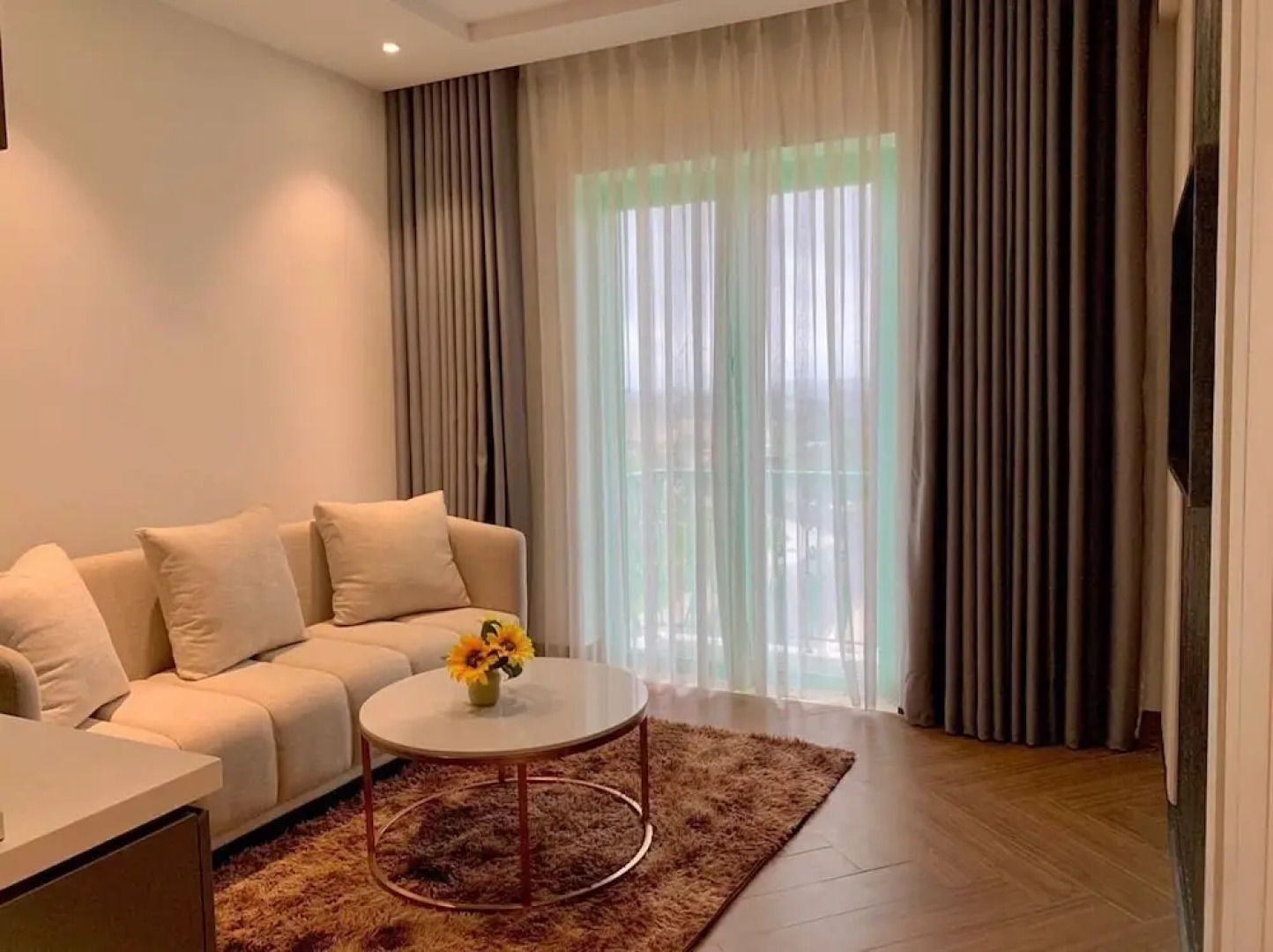 Saocharm Sài Gòn Hotel