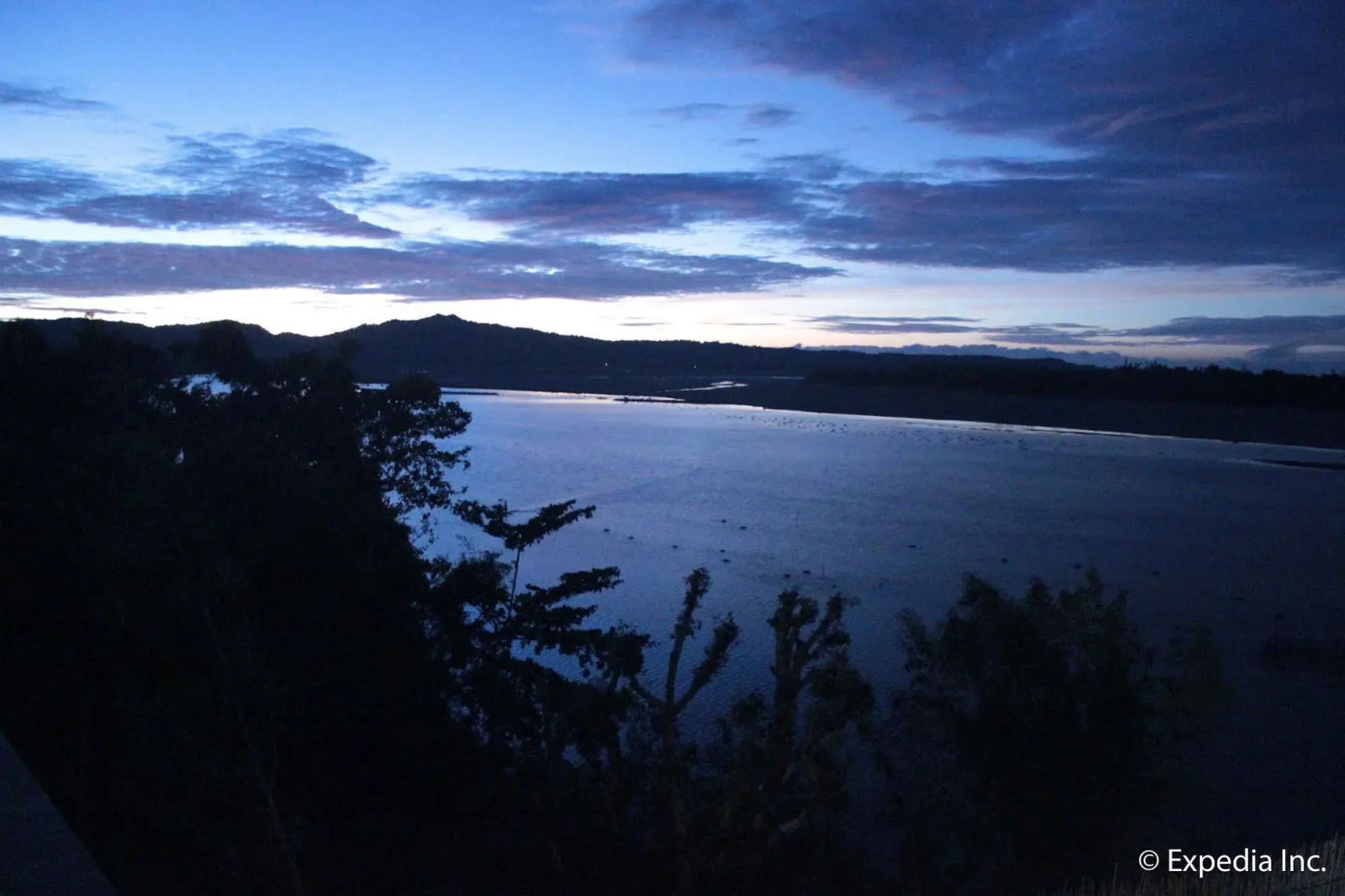 Rivermount Hotel And Resort