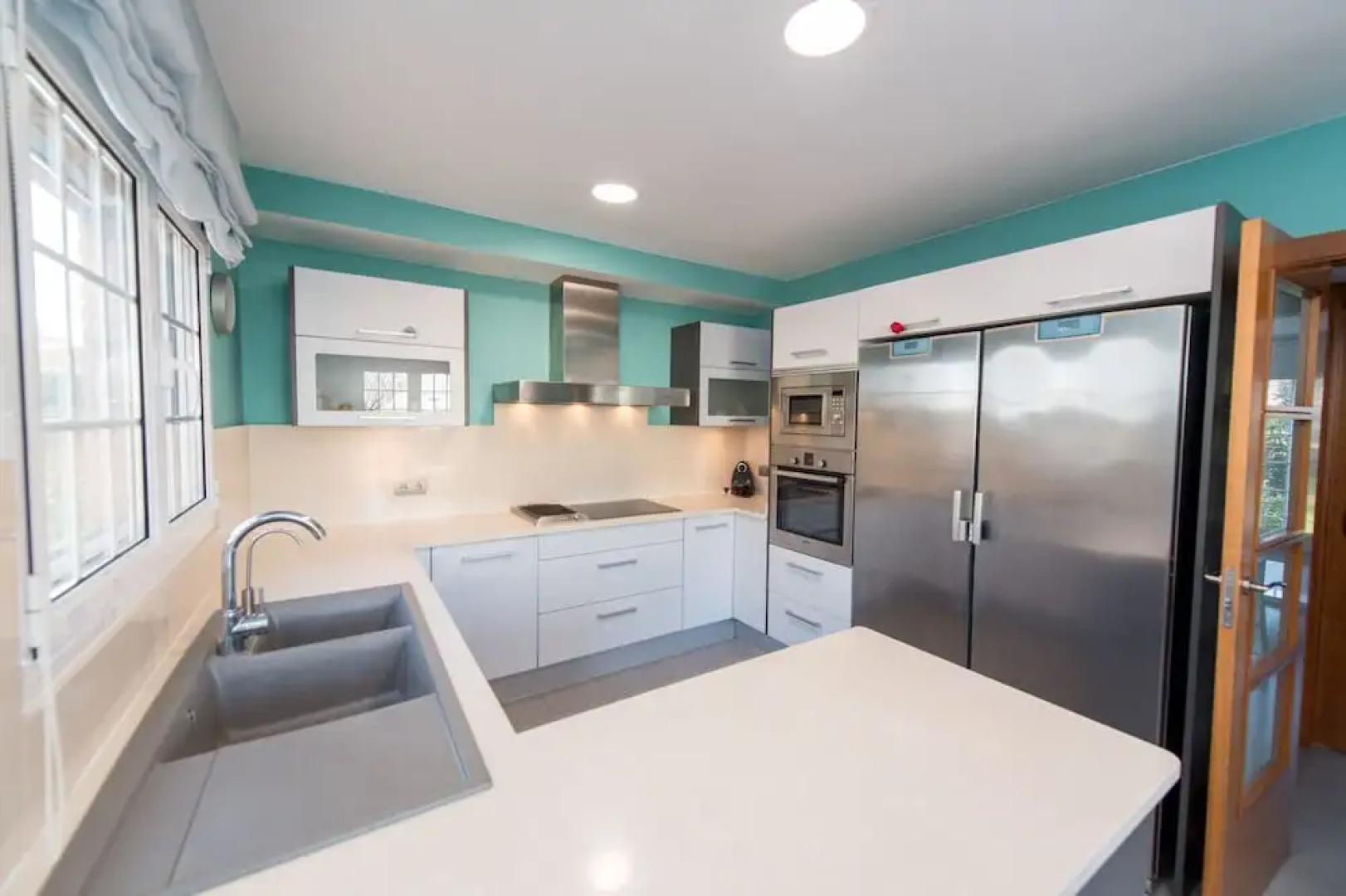 HomeHolidaysRentals Royal