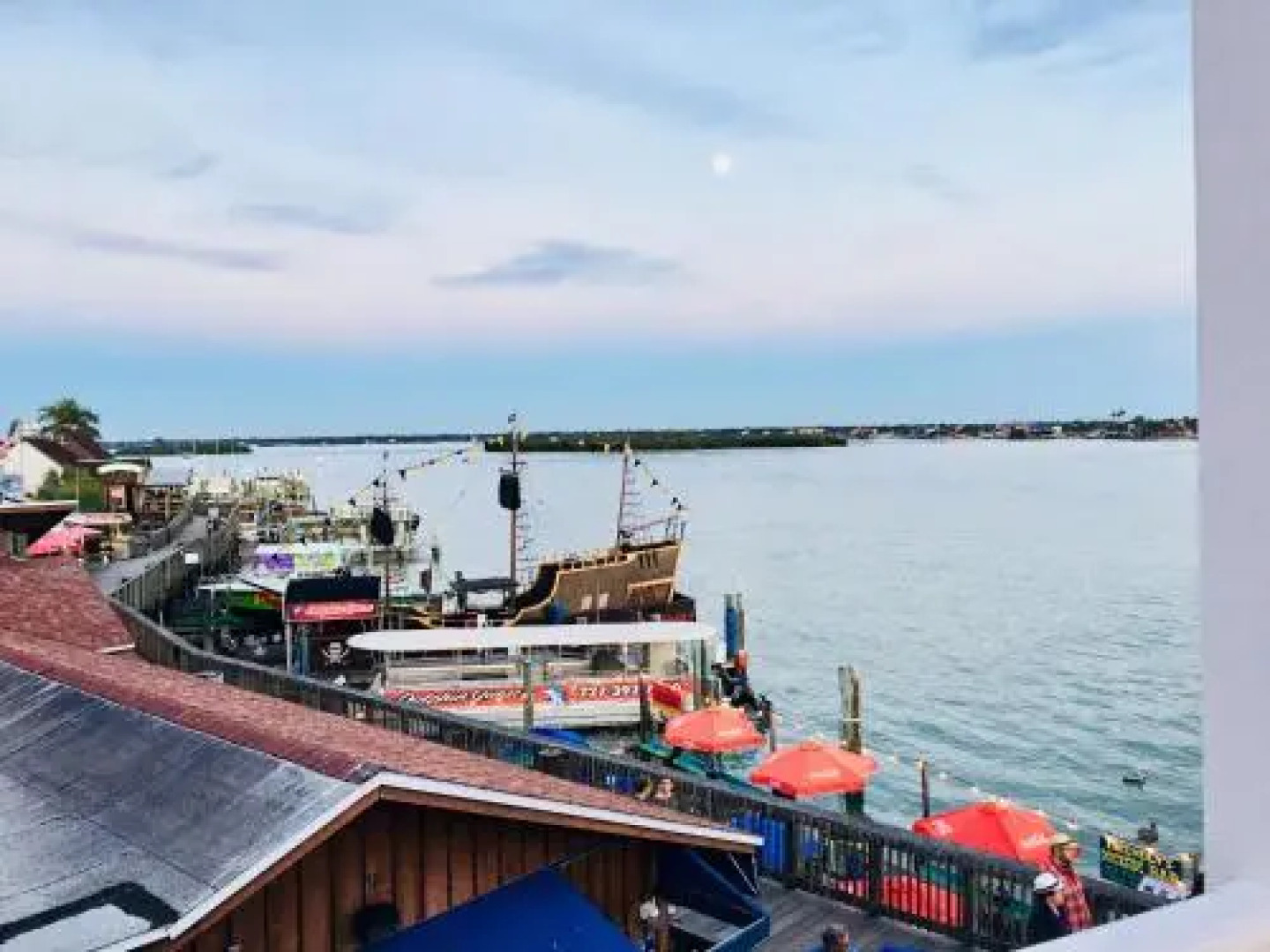 Joyce's Beachfront Suite 3