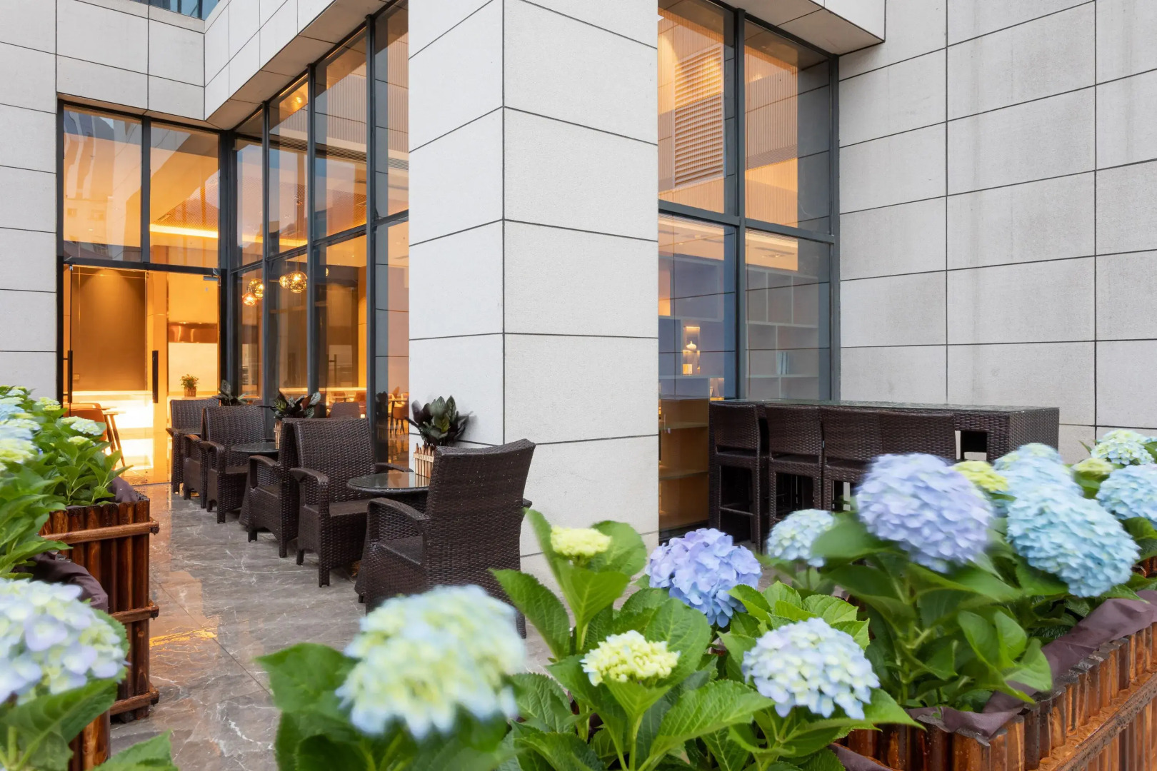 Qin Yue Shi Ye Hotel