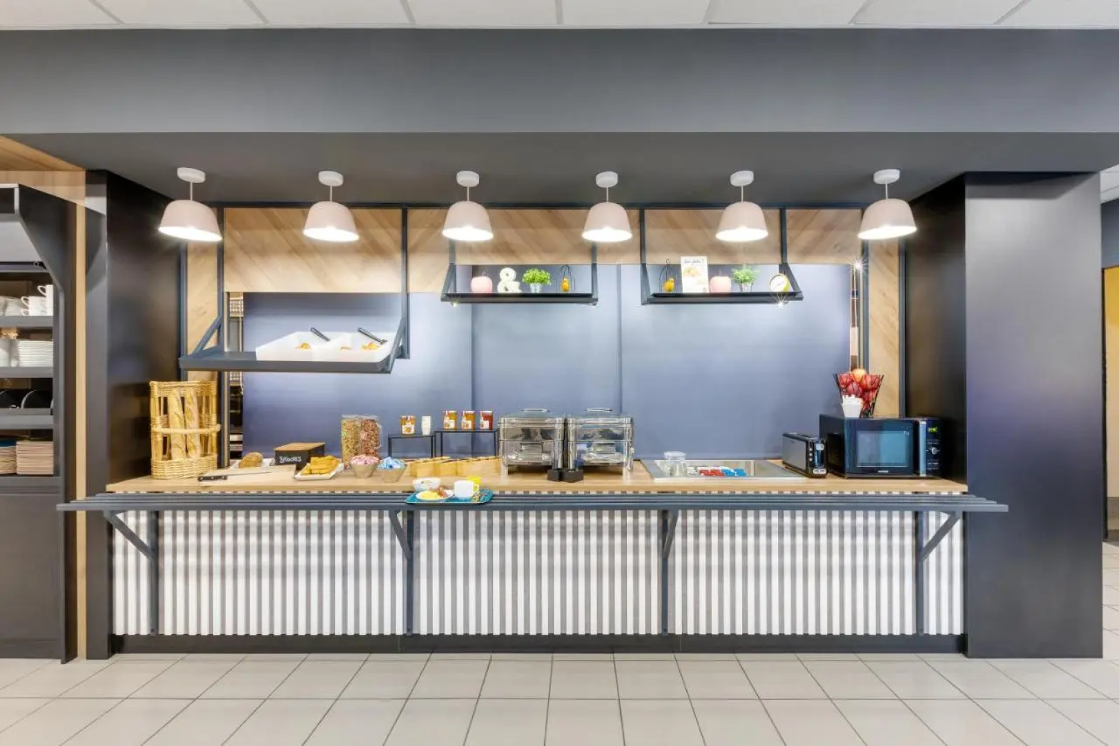 B&B HOTEL Le Port-Marly Saint-Germain-En-Laye