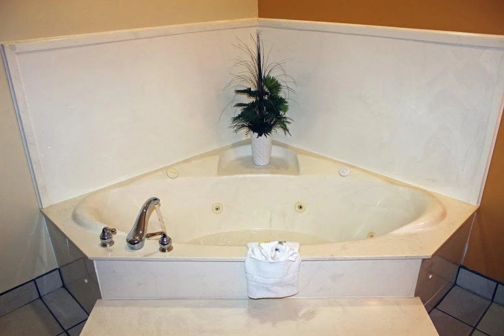 Texas Inn and Suites McAllen at La Plaza Mall and Airport