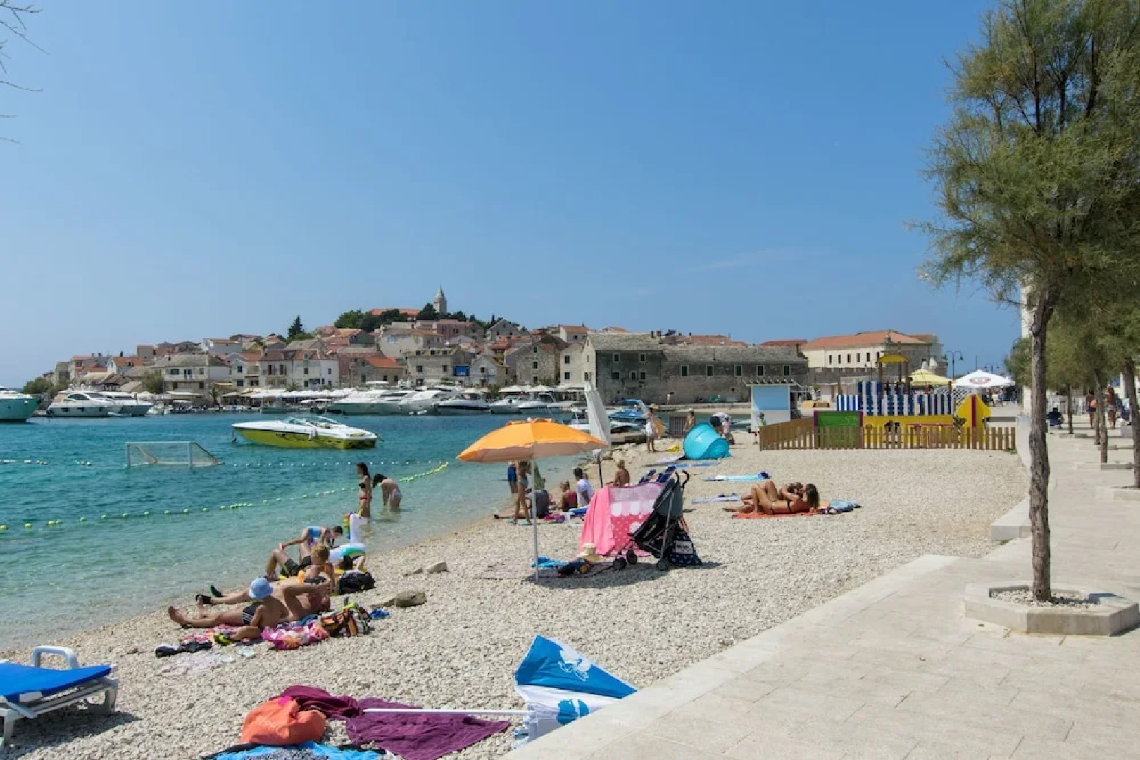 Apartment Neno Grebastica