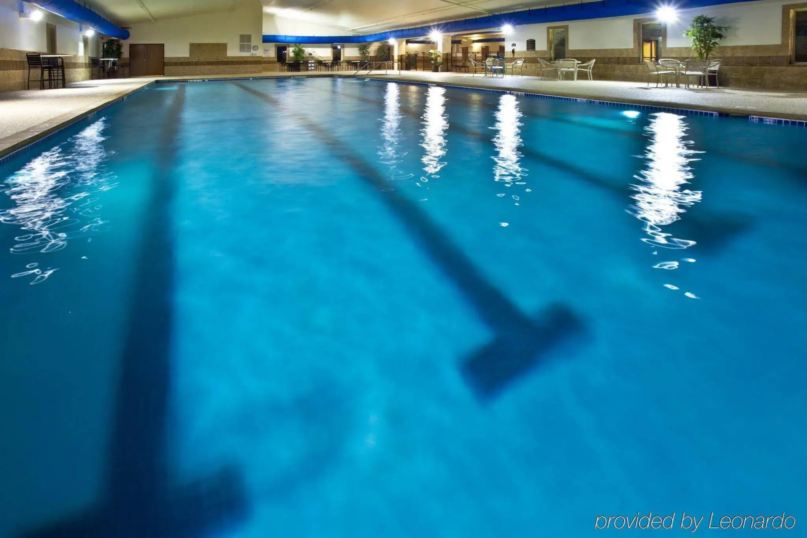 Holiday Inn Express & Suites Sheldon by IHG